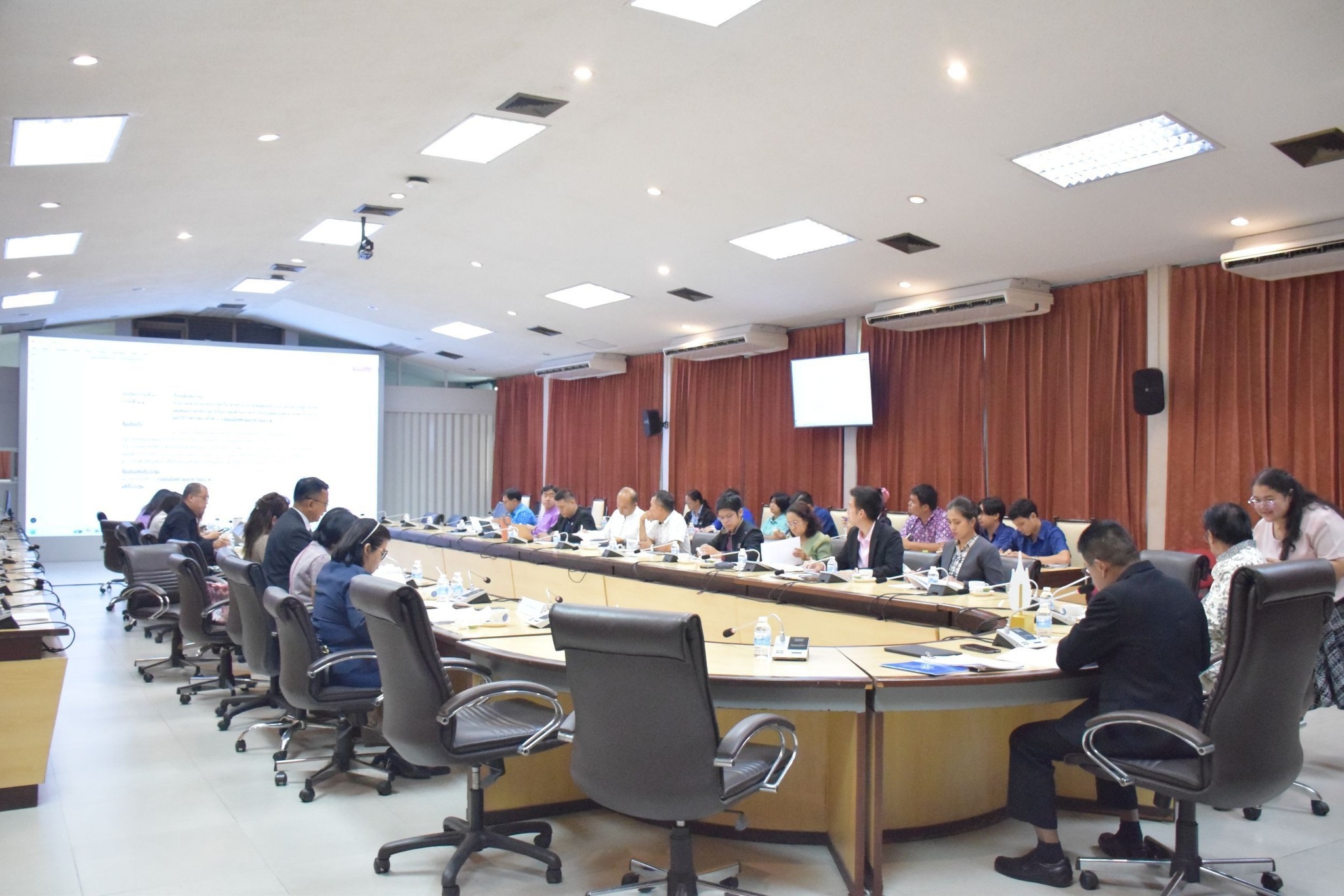 การประชุมคณะทำงานร่วมระหว่างรั