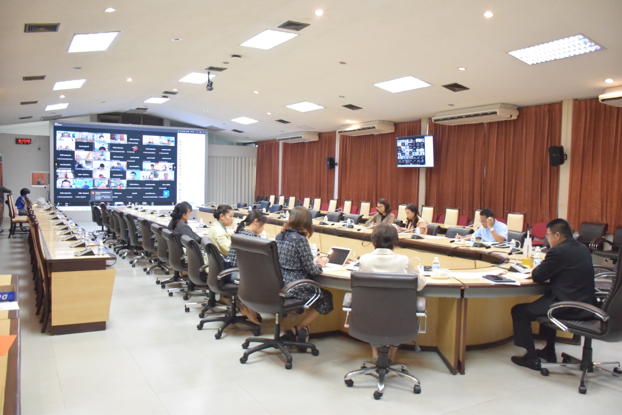 การประชุมชี้แจงขั้นตอนการรับคำ..ชมภาพ