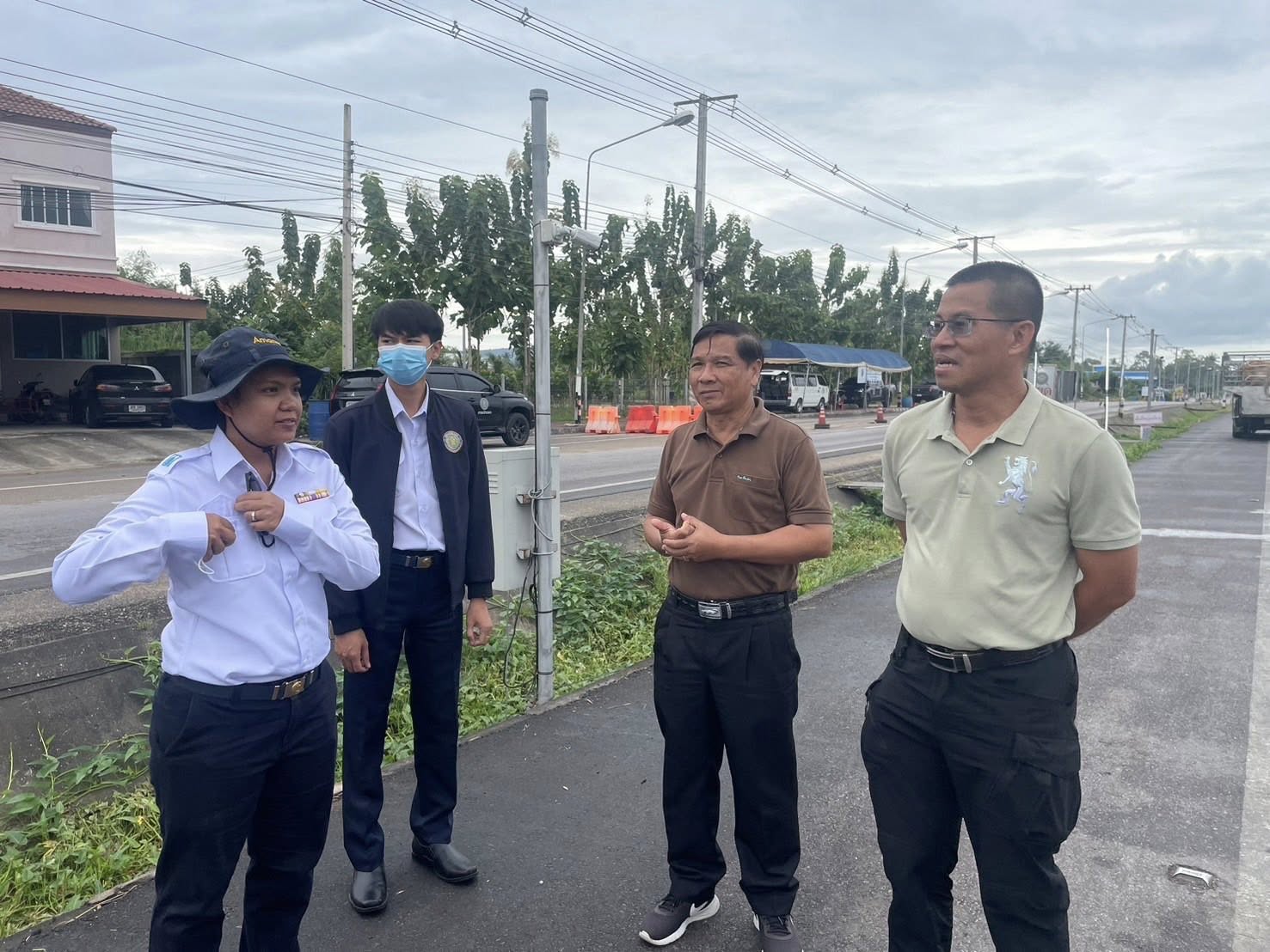 ได้ตรวจเยี่ยมการปฏิบัติงานและใ