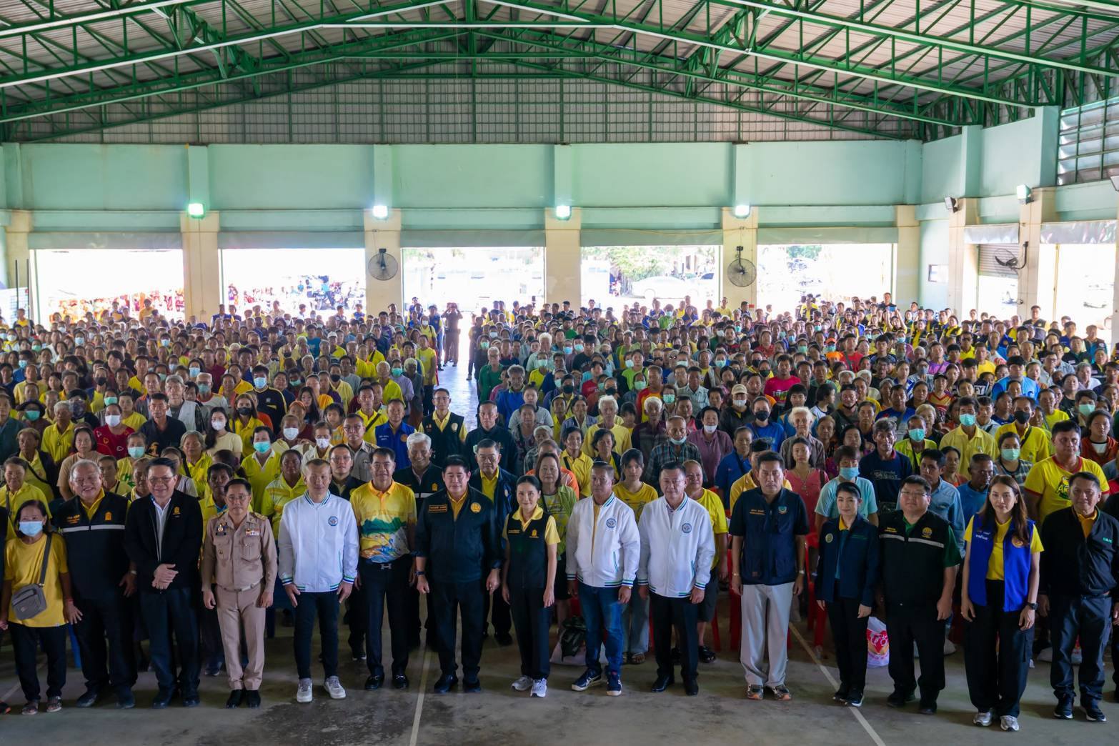 ลงพื้นที่ติดตามสถานการณ์น้ำในพ..ชมภาพ
