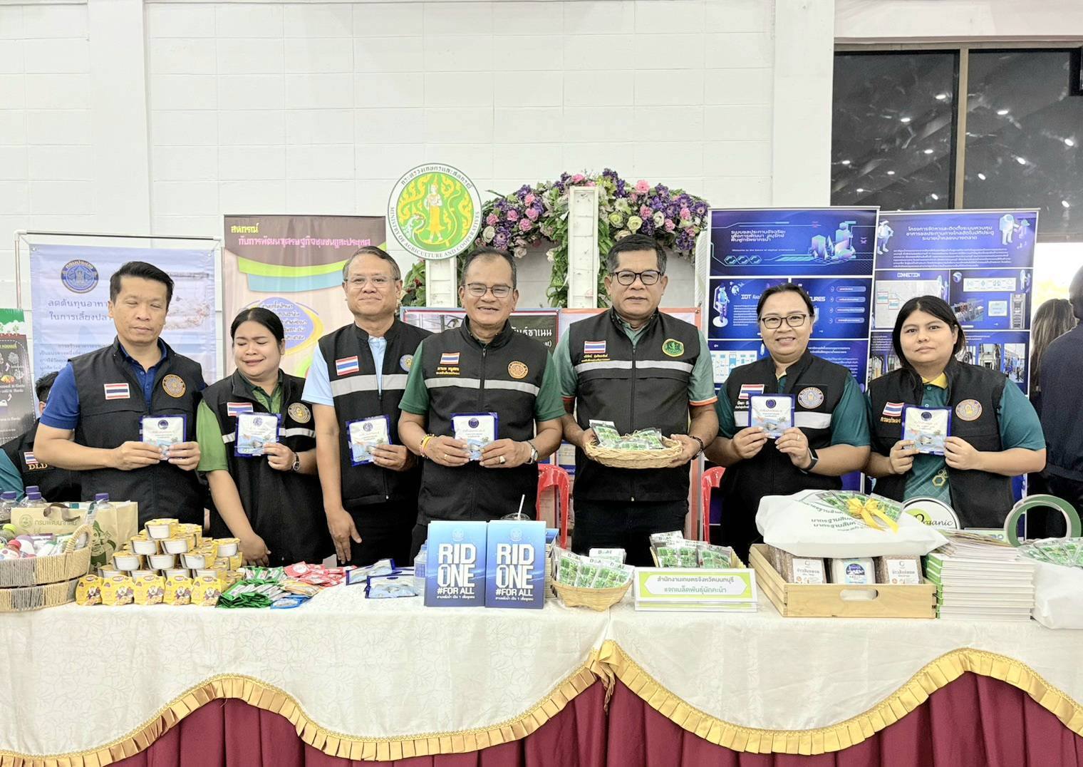 ร่วมติดตามรองนายกรัฐมนตรี และร