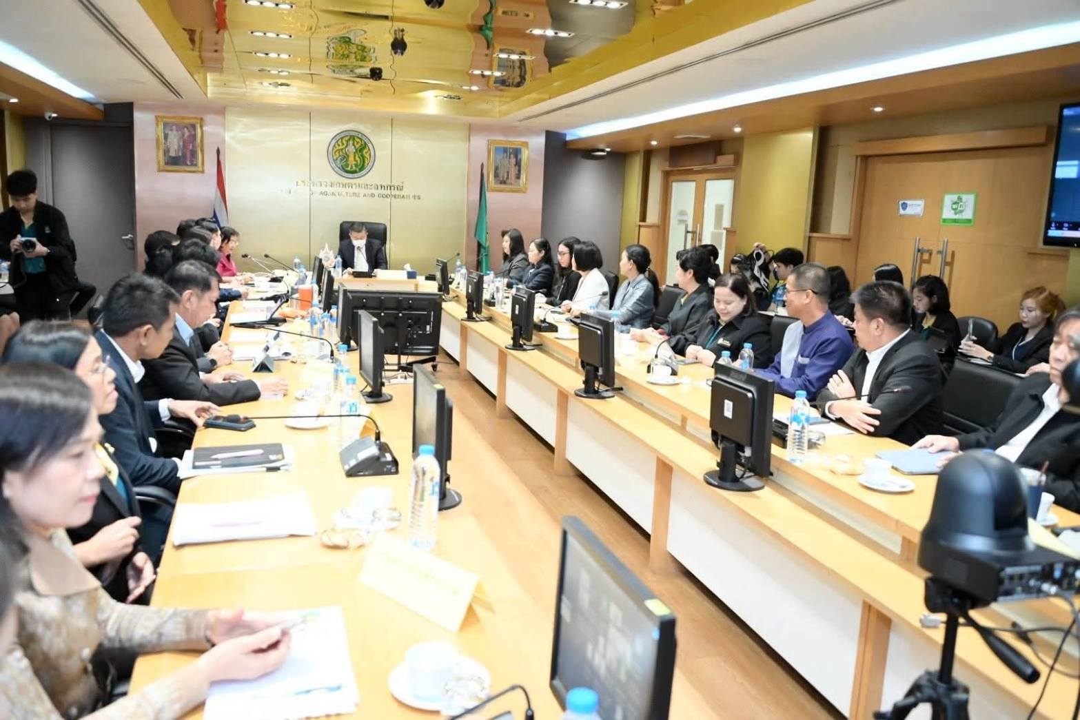 เข้าร่วมประชุมคณะกรรมการกำกับก