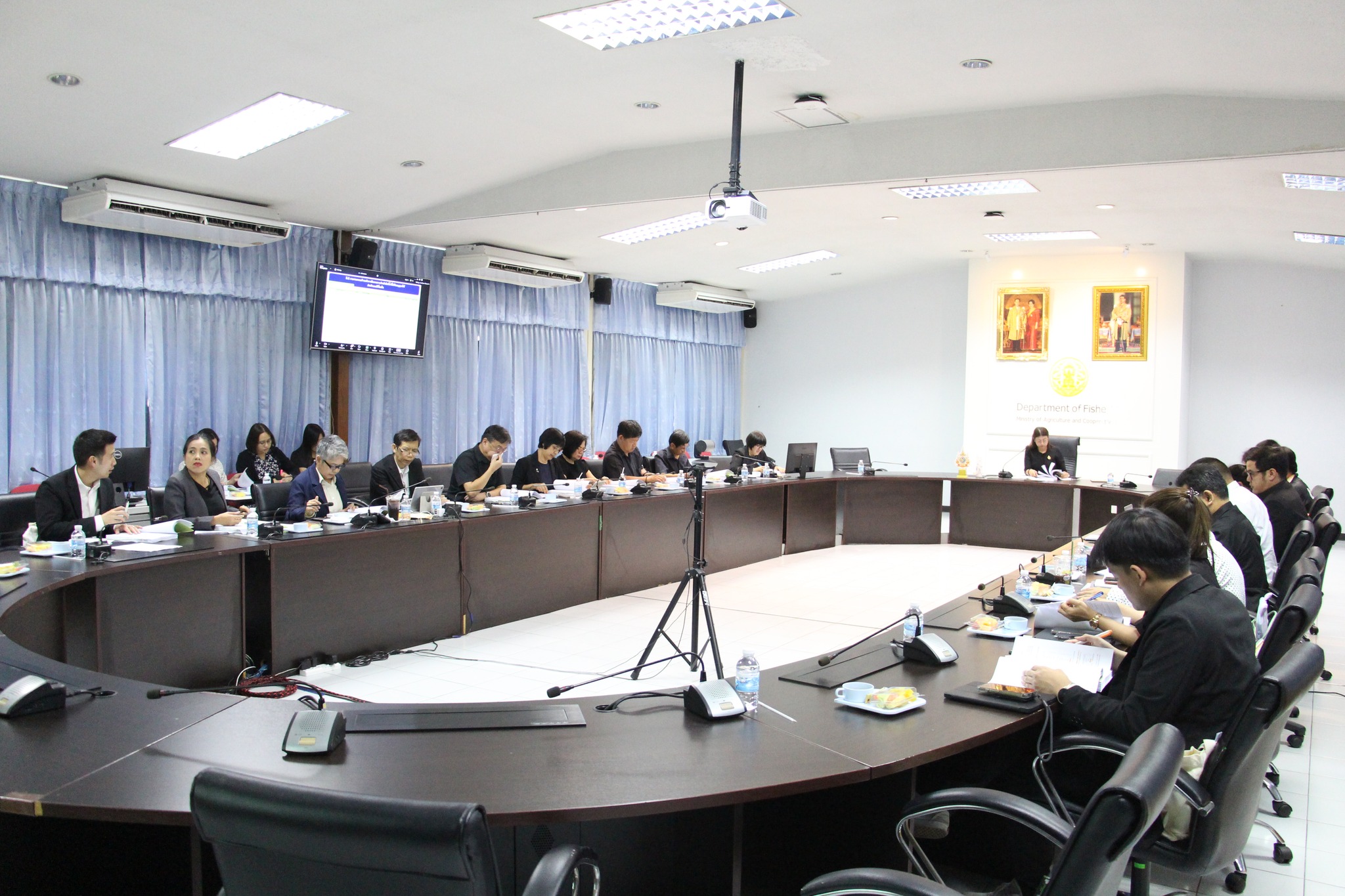 การประชุมคณะกรรมการด้านความหลา