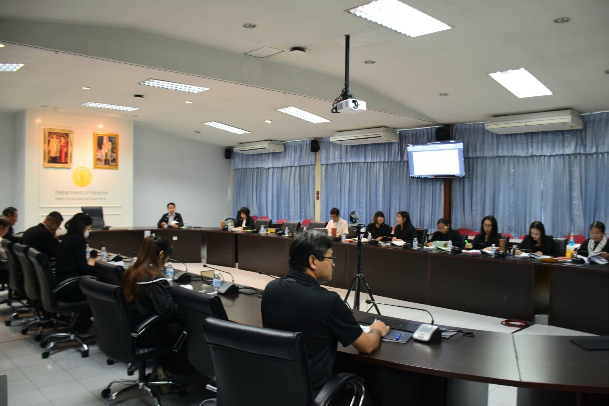 ประชุมคณะกรรมการกลั่นกรองการกำ