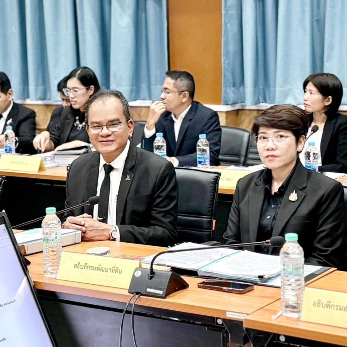 เข้าร่วมประชุมคณะกรรมการปฏิรูป..ชมภาพ