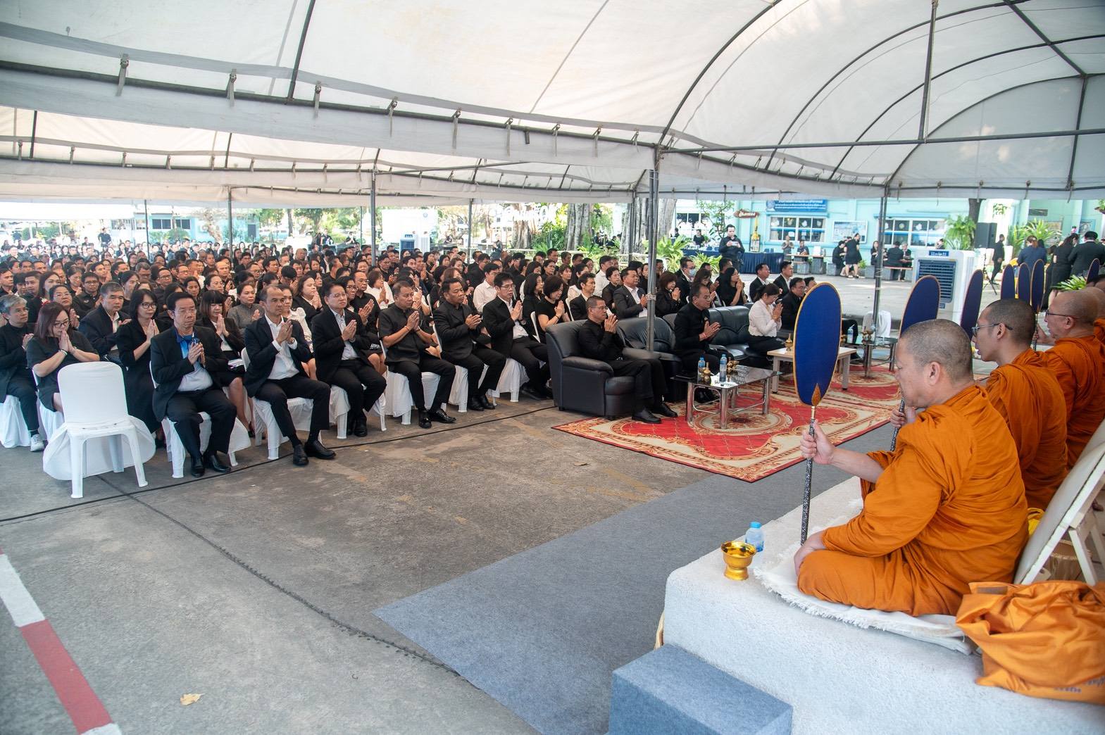 ทำบุญเนื่องในโอกาสวันขึ้นปีใหม