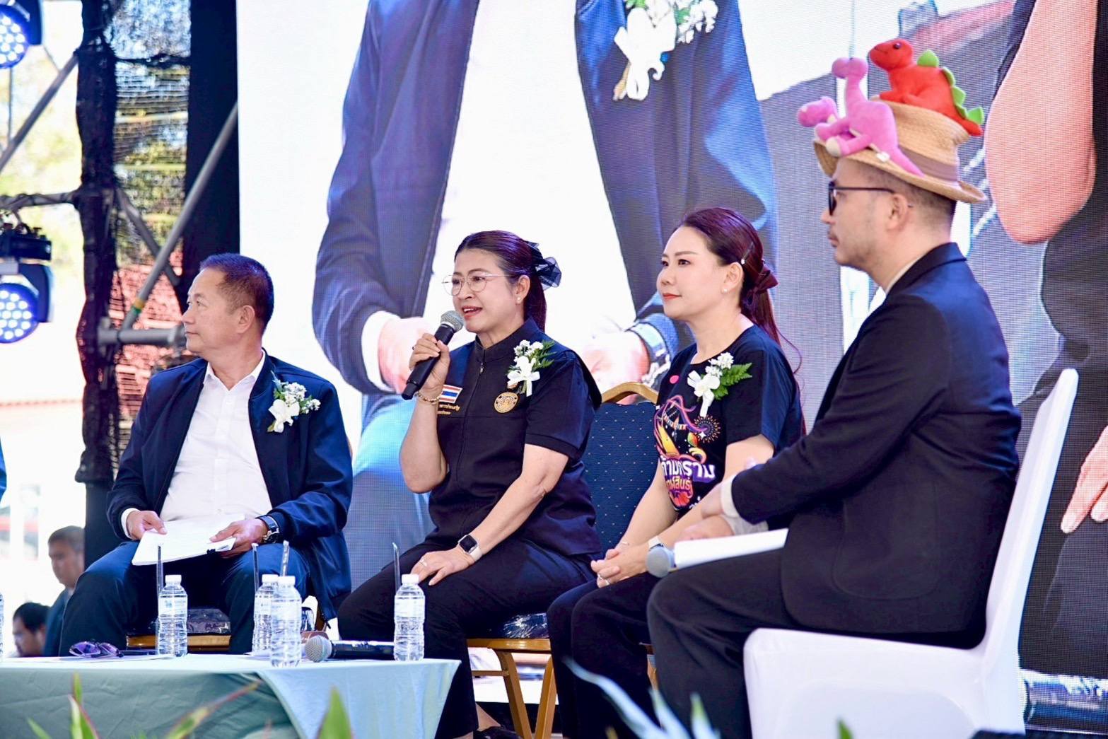 ร่วมเสวนาในหัวข้อ “สถานการณ์กุ