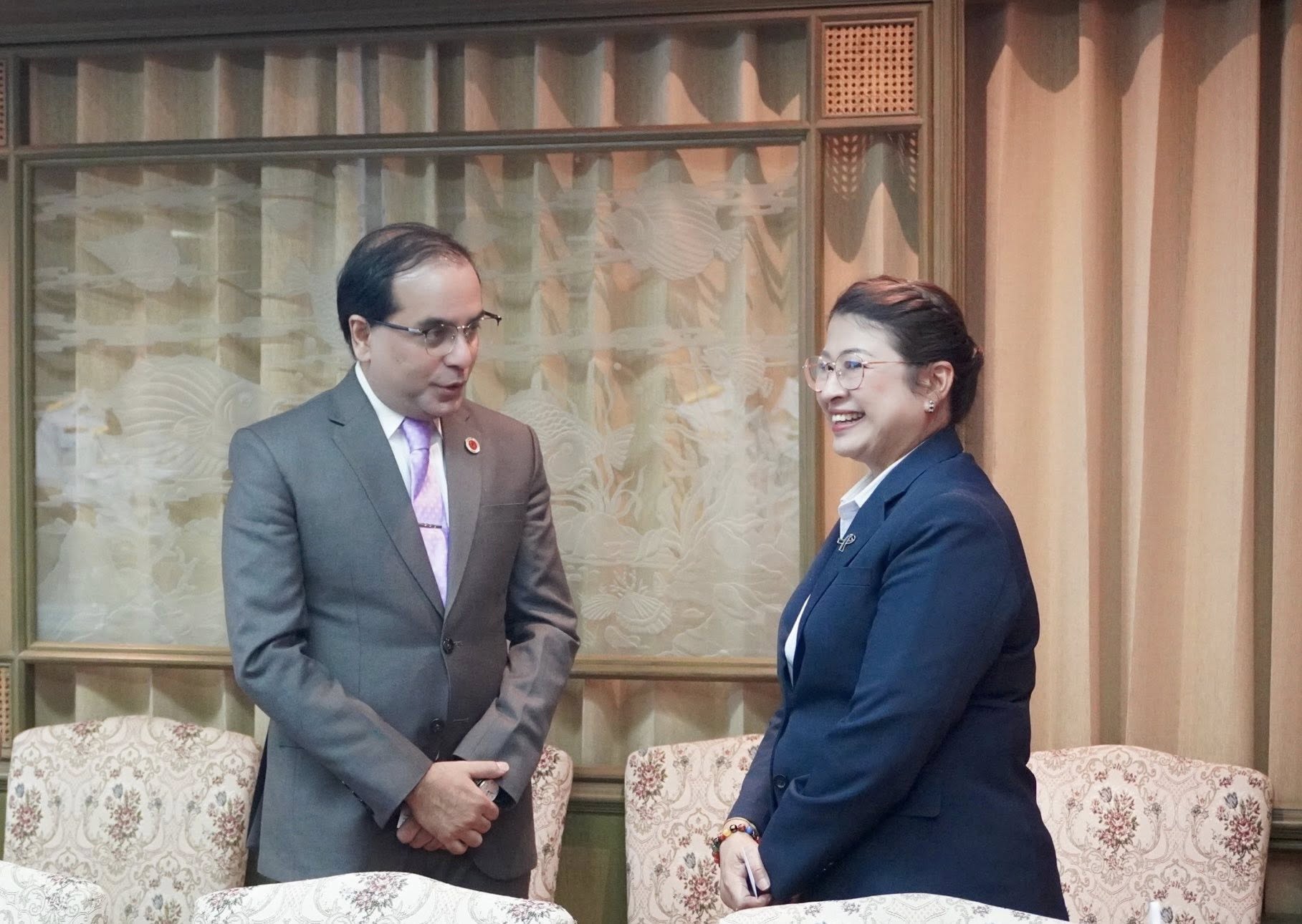  ร่วมให้การต้อนรับคณะผู้แทนเอก..ชมภาพ