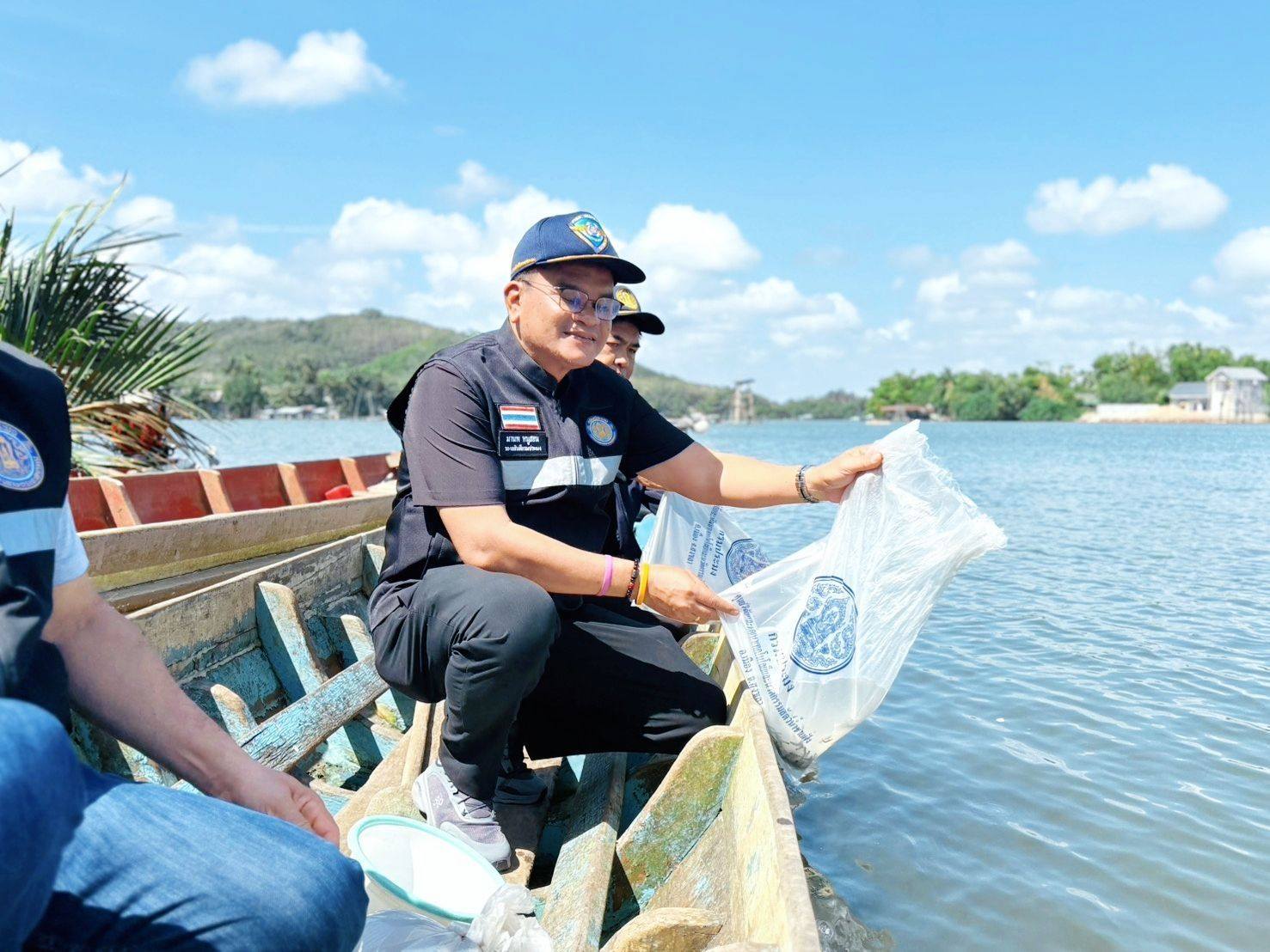 กิจกรรมปล่อยพันธุ์สัตว์น้ำ ภาย