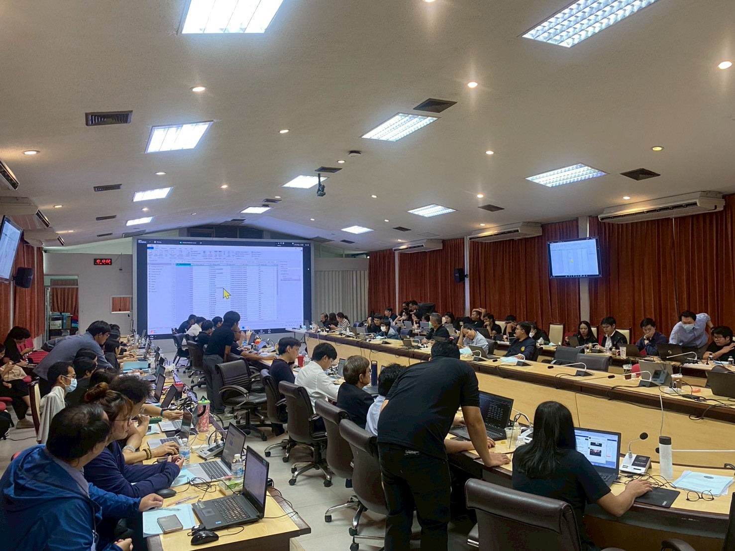 ศูนย์เทคโนโลยีสารสนเทศและการสื