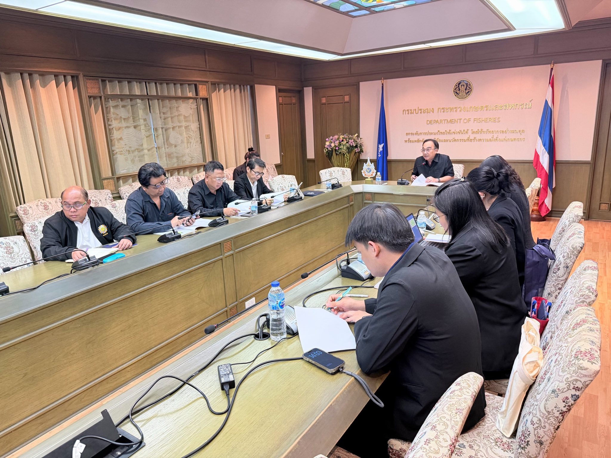 การประชุมคณะกรรมการกลั่นกรองตั..ชมภาพ