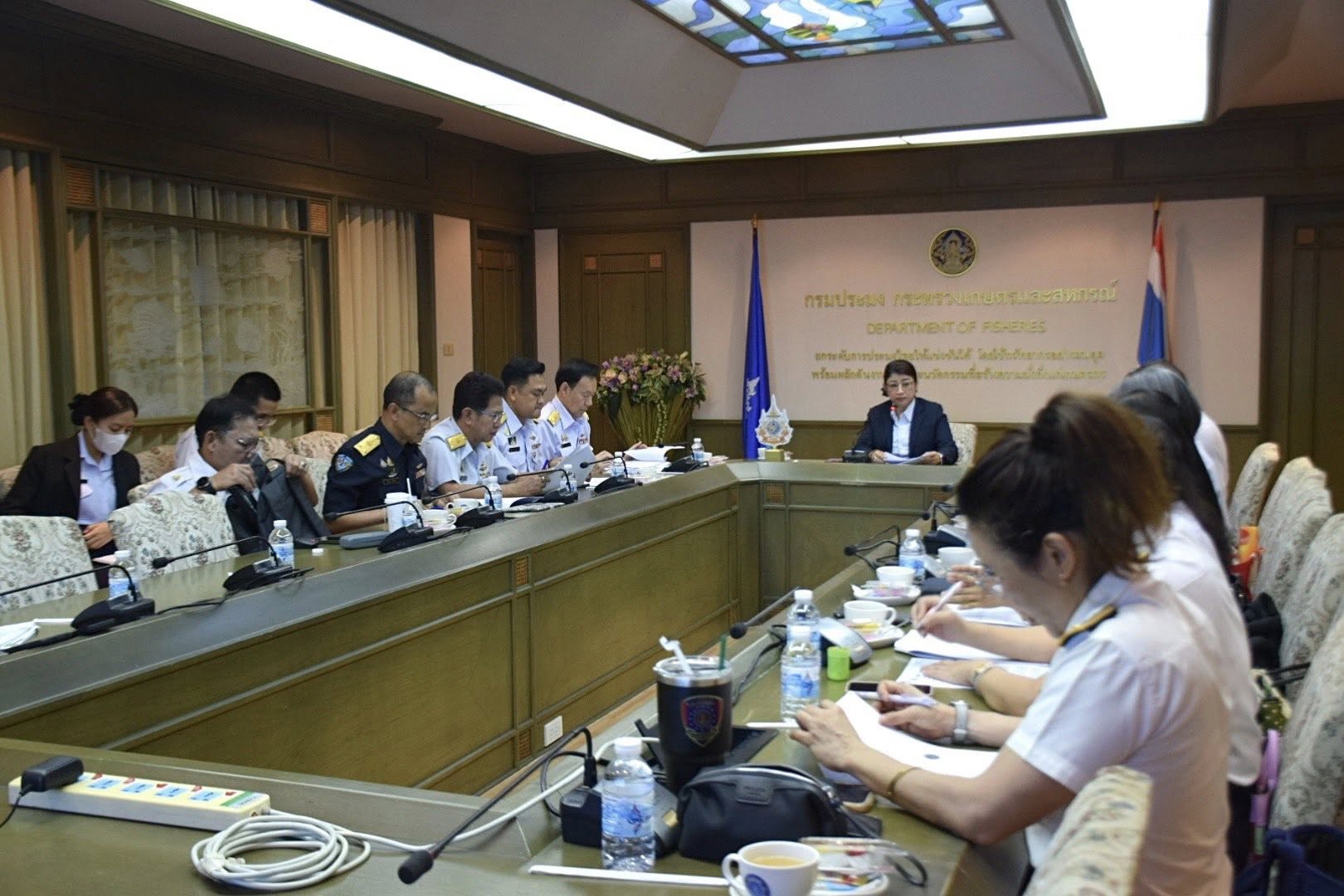 ประชุมได้ร่วมกันพิจารณา การประ