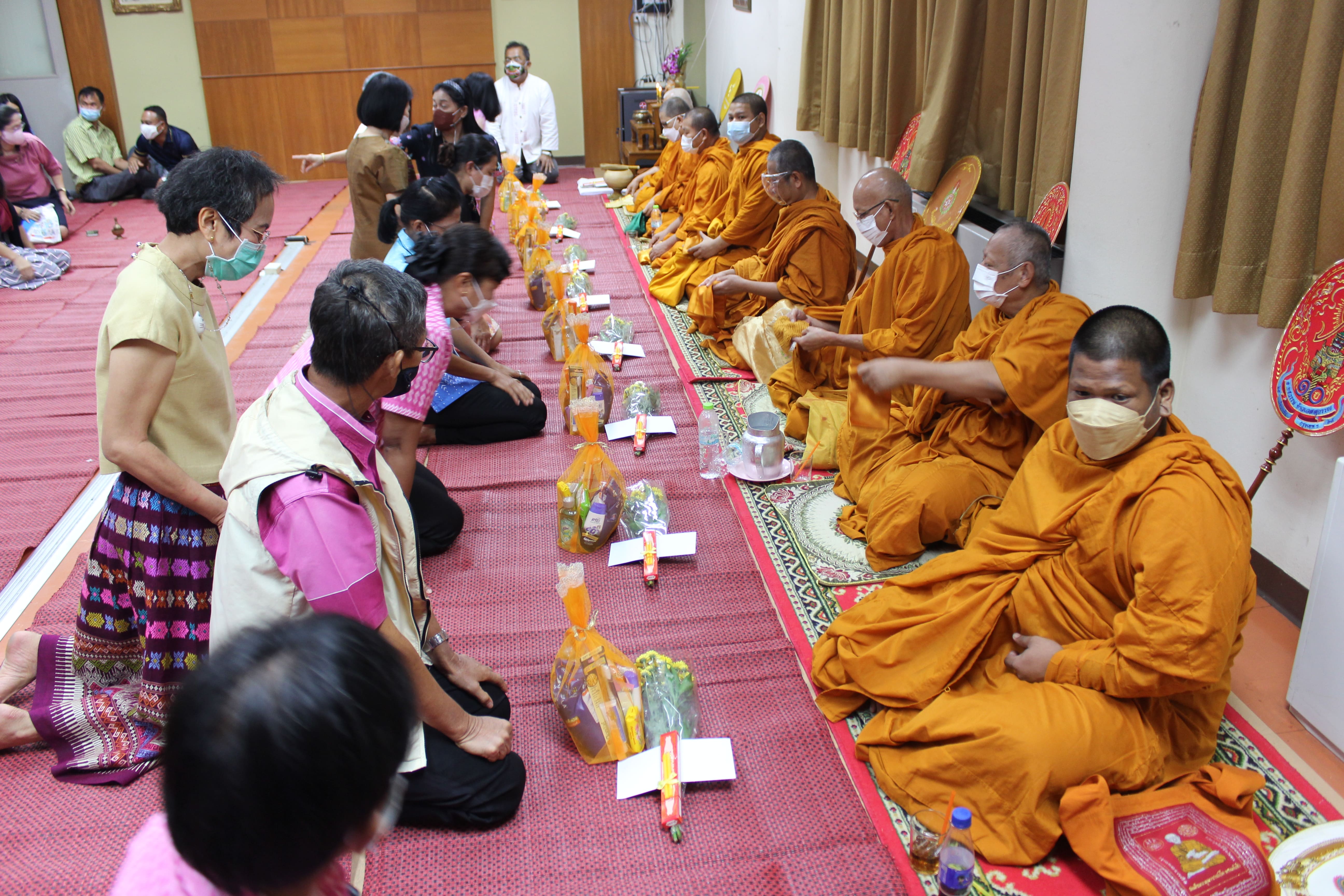 พิธีทำบุญในวันส่งท้ายปีเก่าต้อนรับปีใหม่ของกองวิจัยและพัฒนาการเพาะเลี้ยงสัตว์น้ำชายฝั่ง ประจำปีงบประมาณ 2566 