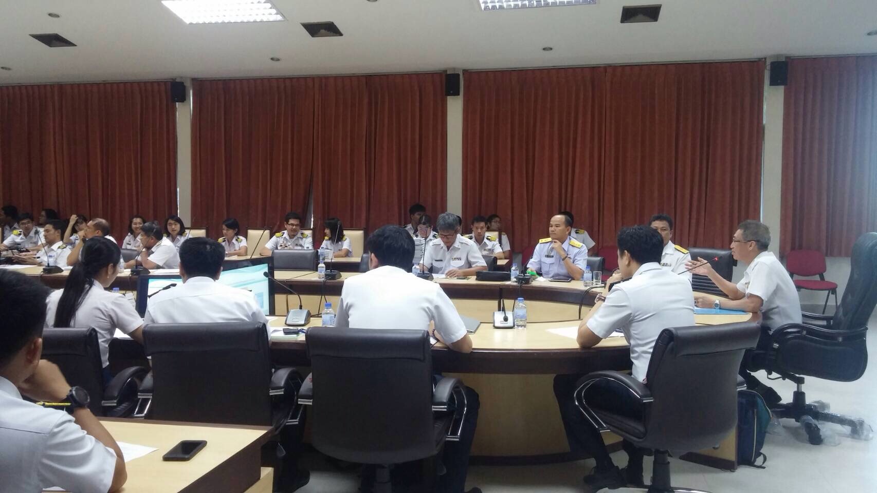 การประชุมข้าราชการและเจ้าหน้าที่ในสังกัดกองบริหารจัดการเรือประมงและการทำการประมง..คลิก
