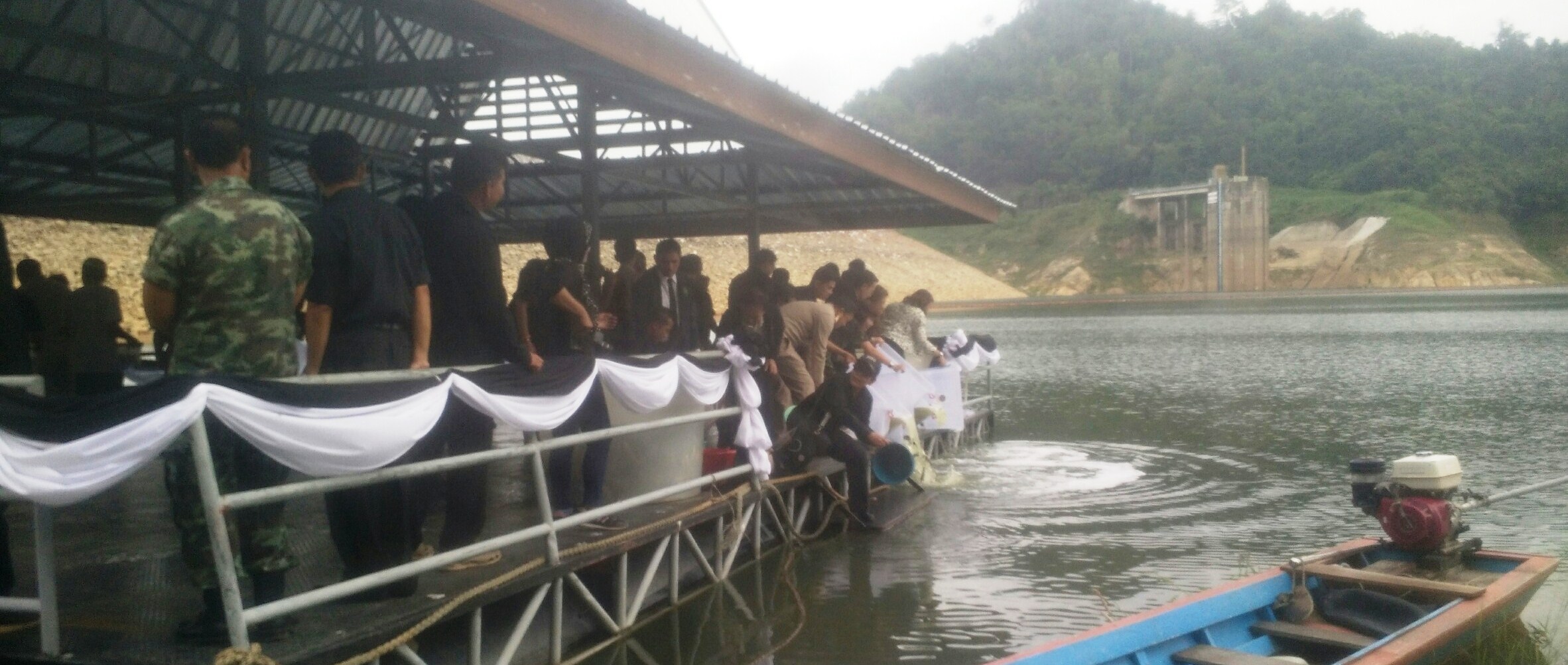 ปล่อยพันธุ์สัตว์น้ำ เพื่อบำเพ็ญเป็นพระราชกุศลปัญญาสมวาร..คลิก