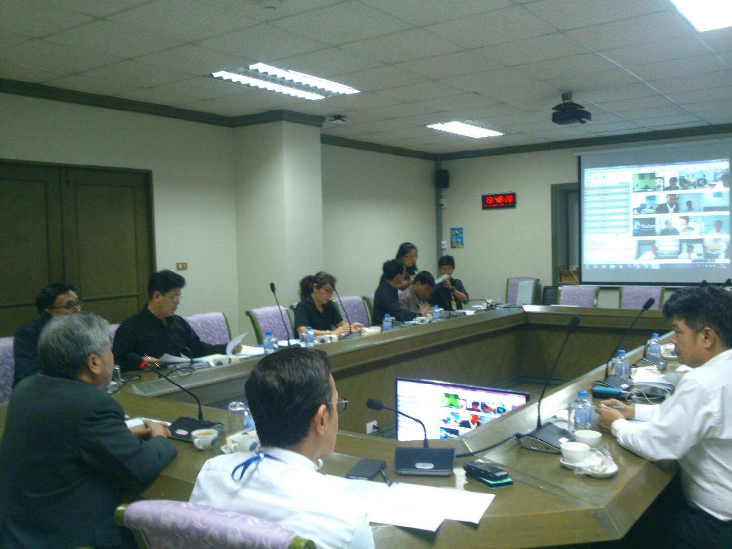 ประชุมทางไกล  Conference การดำเนินกิจกรรมด้านการประมงในศูนย์เรียนรู้การเพิ่มประสิทธิภาพการผลิตสินค้าเกษตร (ศพก.882)..คลิก