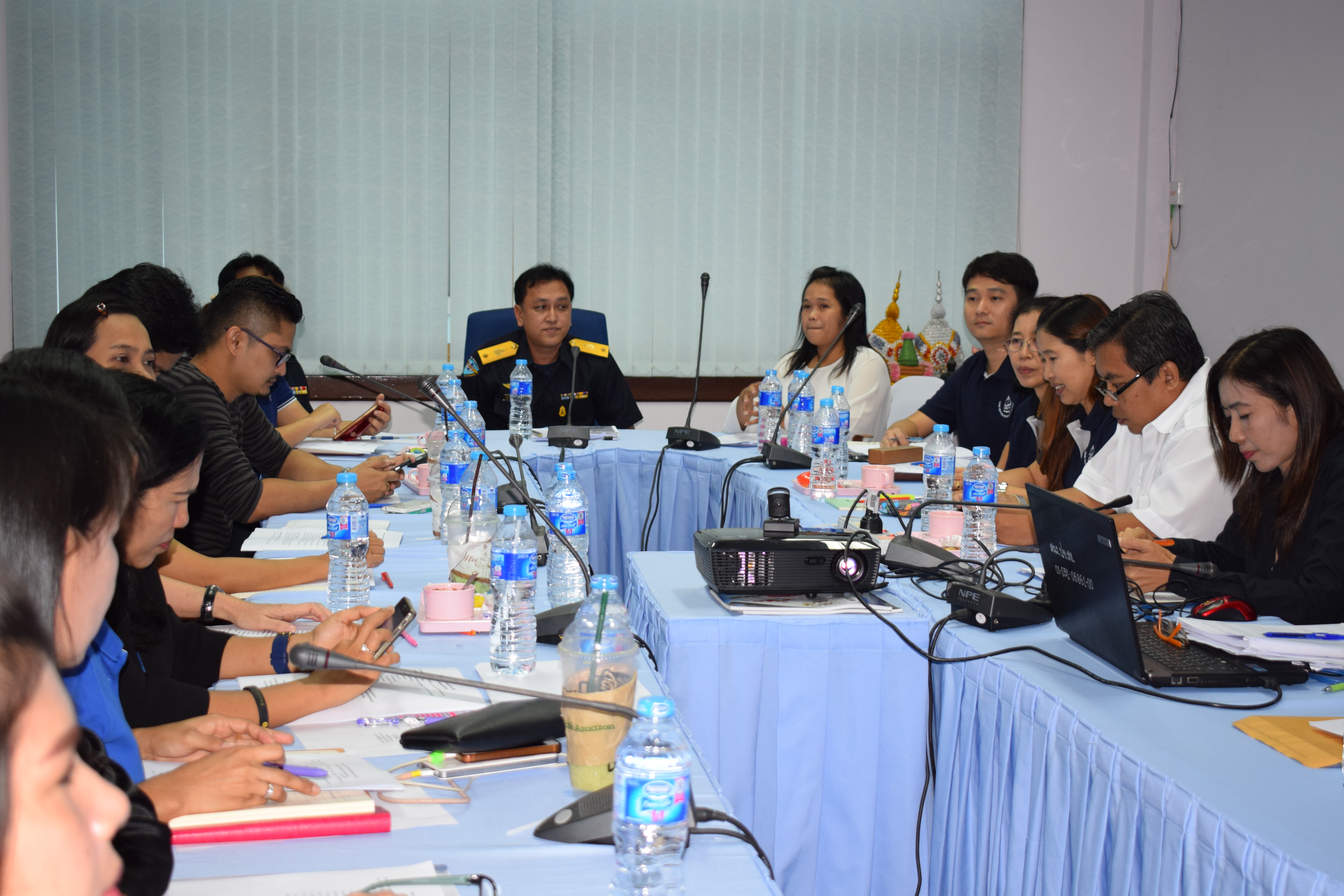 ศูนย์บริหารจัดการด่านตรวจสัตว์น้ำเขต ๓ (สงขลา) ได้จัดประชุมการชี้แจงแนวทางการปฏิบัติงานของศูนย์ฯ เขต 3 (สงขลา) กับผู้ประกอบการ ตัวแทนออกของ และตัวแทนสายเรือ..คลิก