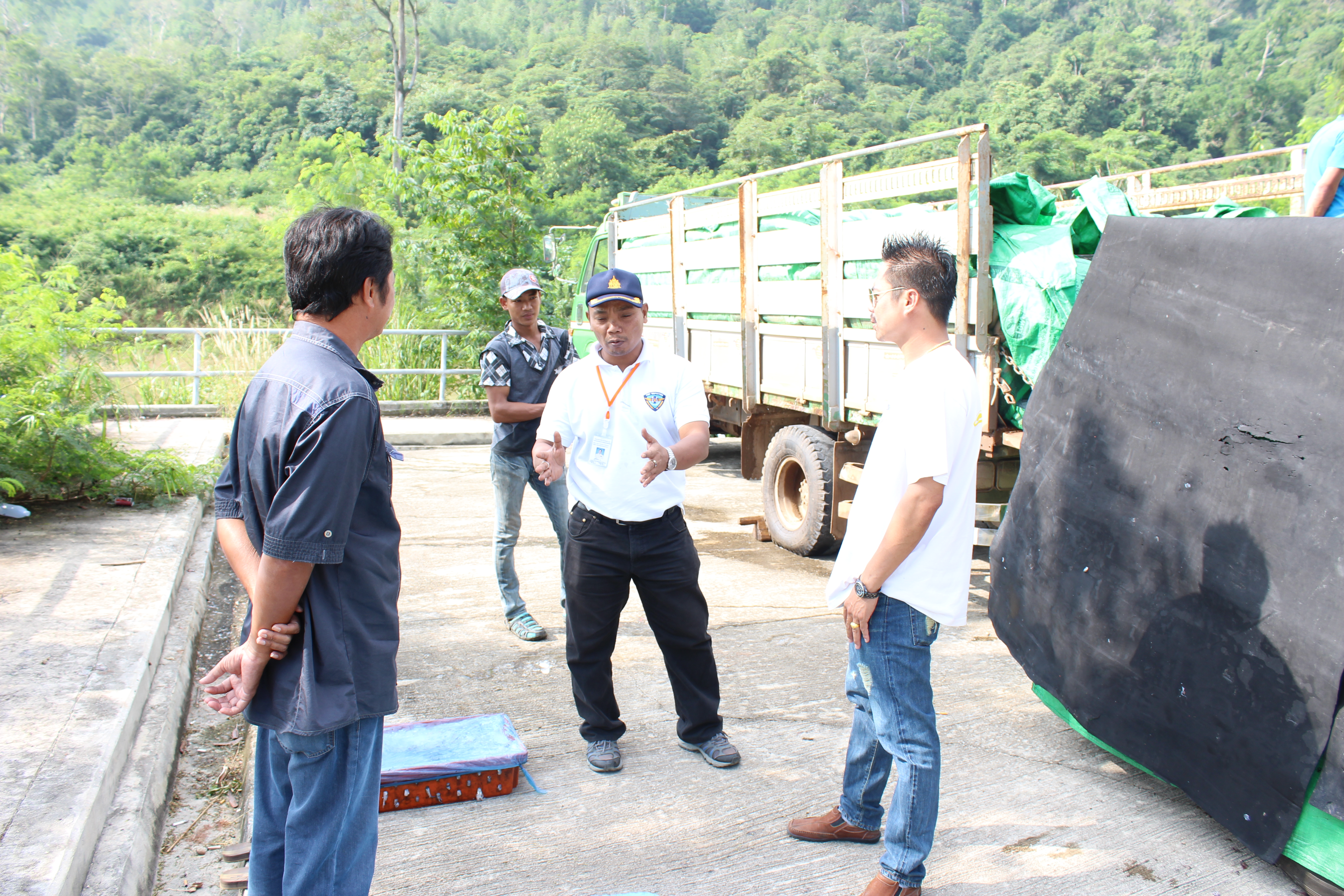 ด่านตรวจสัตว์น้ำจังหวัดประจวบคีรีขันธ์ เร่งประชาสัมพันธ์เชิงรุก แก่ผู้ประกอบการและชาวบ้านบริเวนใกล้เคียง..คลิก