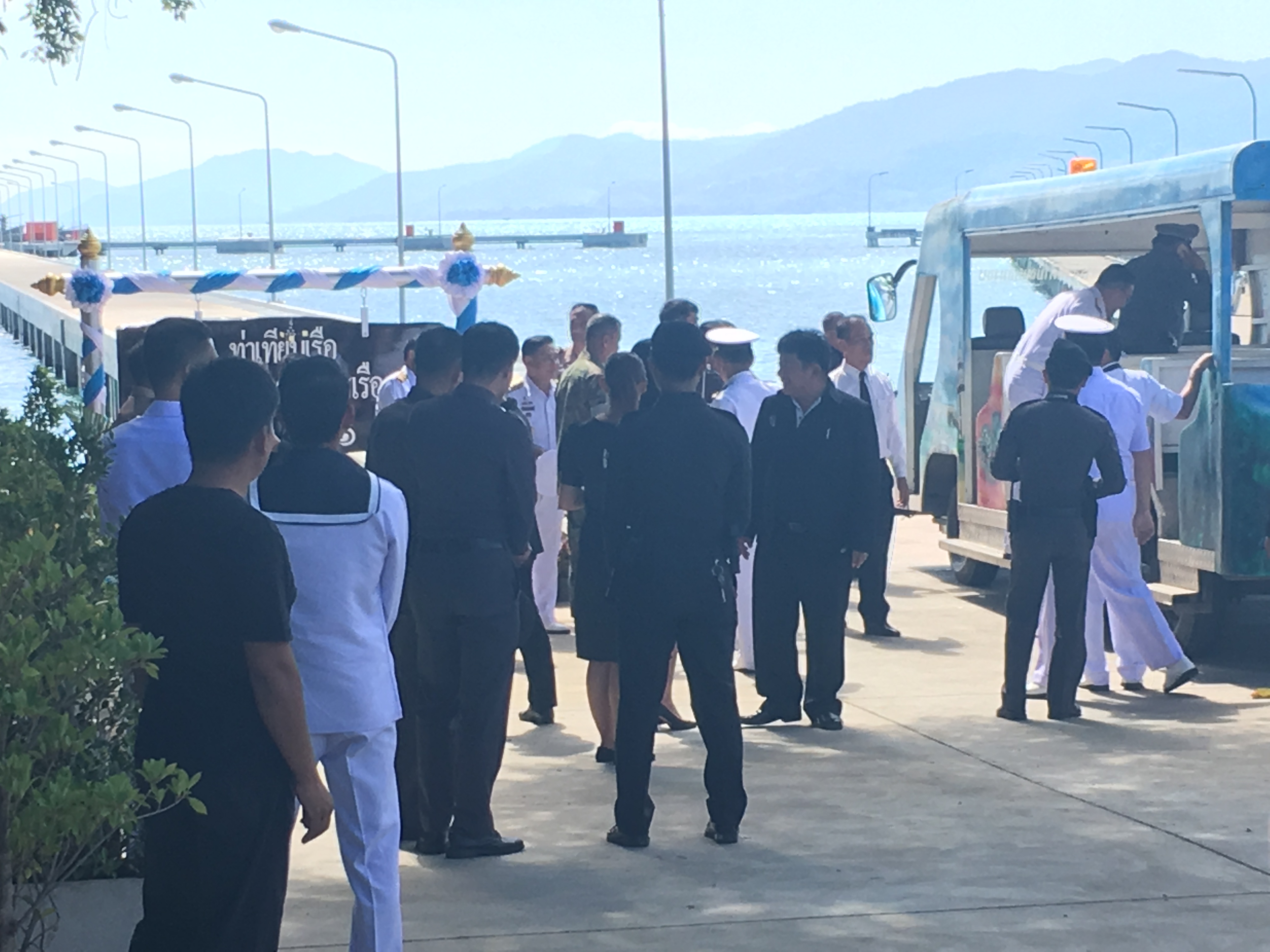 เข้าร่วมพิธีเปิดสะพานท่าเทียบเรือแห่งใหม่ของ ฐานส่งกำลังบำรุงทหารเรือตราด..คลิก