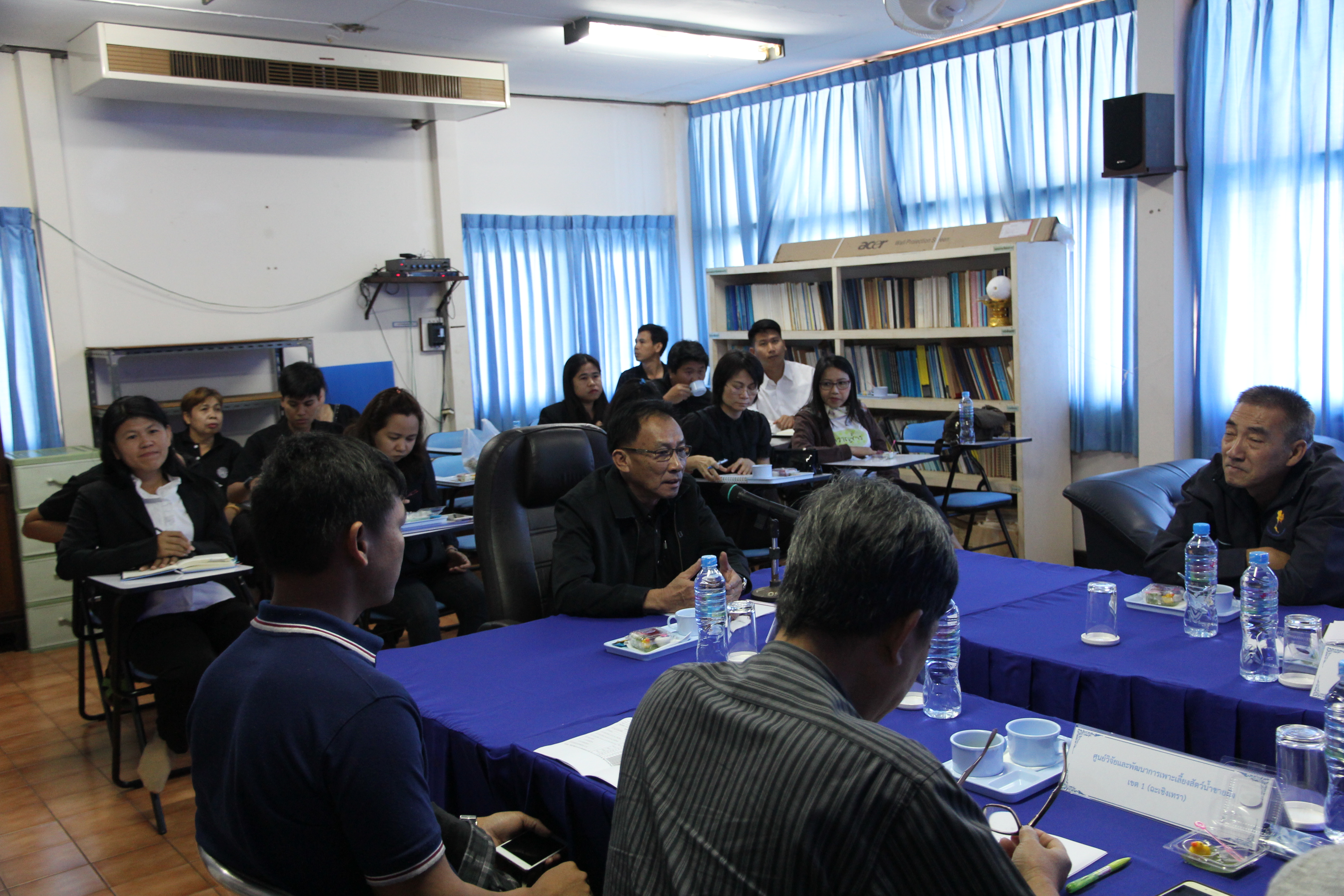 ผู้อำนวยการกองวิจัยและพัฒนาการเพาะเลี้ยงสัตว์น้ำชายฝั่งระยอง ประชุมและตรวจผลการปฏิบัติงาน..คลิก