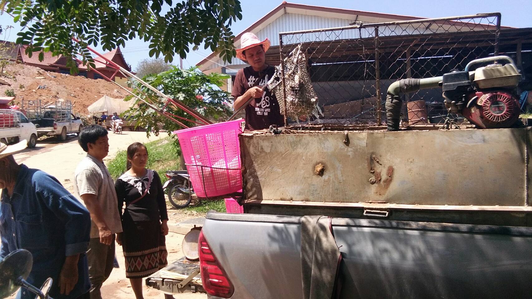 ปฏิบัติงานตรวจป้องกันการลักลอบการค้าสัตว์น้ำที่ผิดกฎหมาย ณ  อำเภอเวียงแก่น และอำเภอเชียงของ จังหวัดเชียงราย..คลิก