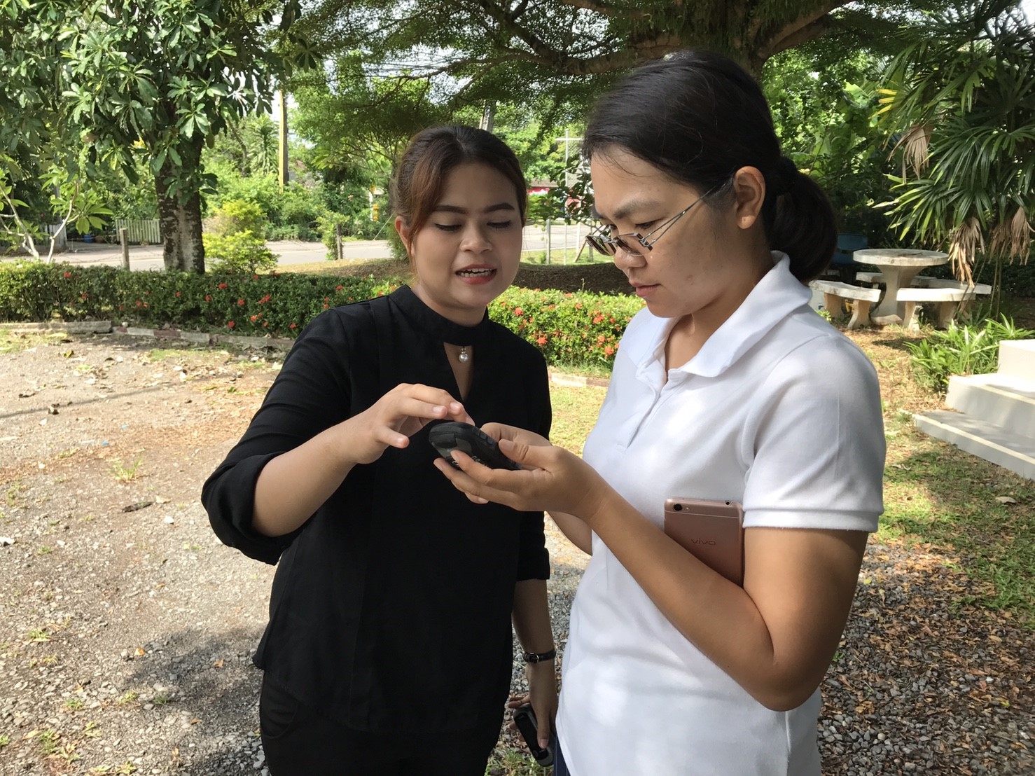 วันที่ 24-26 เมษายน 2560 เจ้าหน้าที่กลุ่มวิจัยและพัฒนาการประยุกต์ใช้เทคโนโลยีอวกาศและภูมิสารสนเทศ ได้ทำการฝึกอบรมและให้คำแนะนำแก่เจ้าหน้าที่สำนักงานประมงจังหวัดตราด ณ ห้องประชุมสำนักงานประมงจังหวัดตราด..คลิก