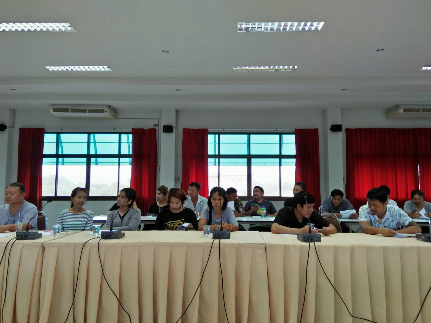 ร่วมประชุมด่านตรวจสัตว์น้ำจังหวัดระนองเกี่ยวกับการนำเข้า  ส่งออกสัตว์น้ำของผู้ประกอบการนำเข้า ส่งออกจังหวัดระนอง  ตาม พรก.การประมง 2558..คลิก