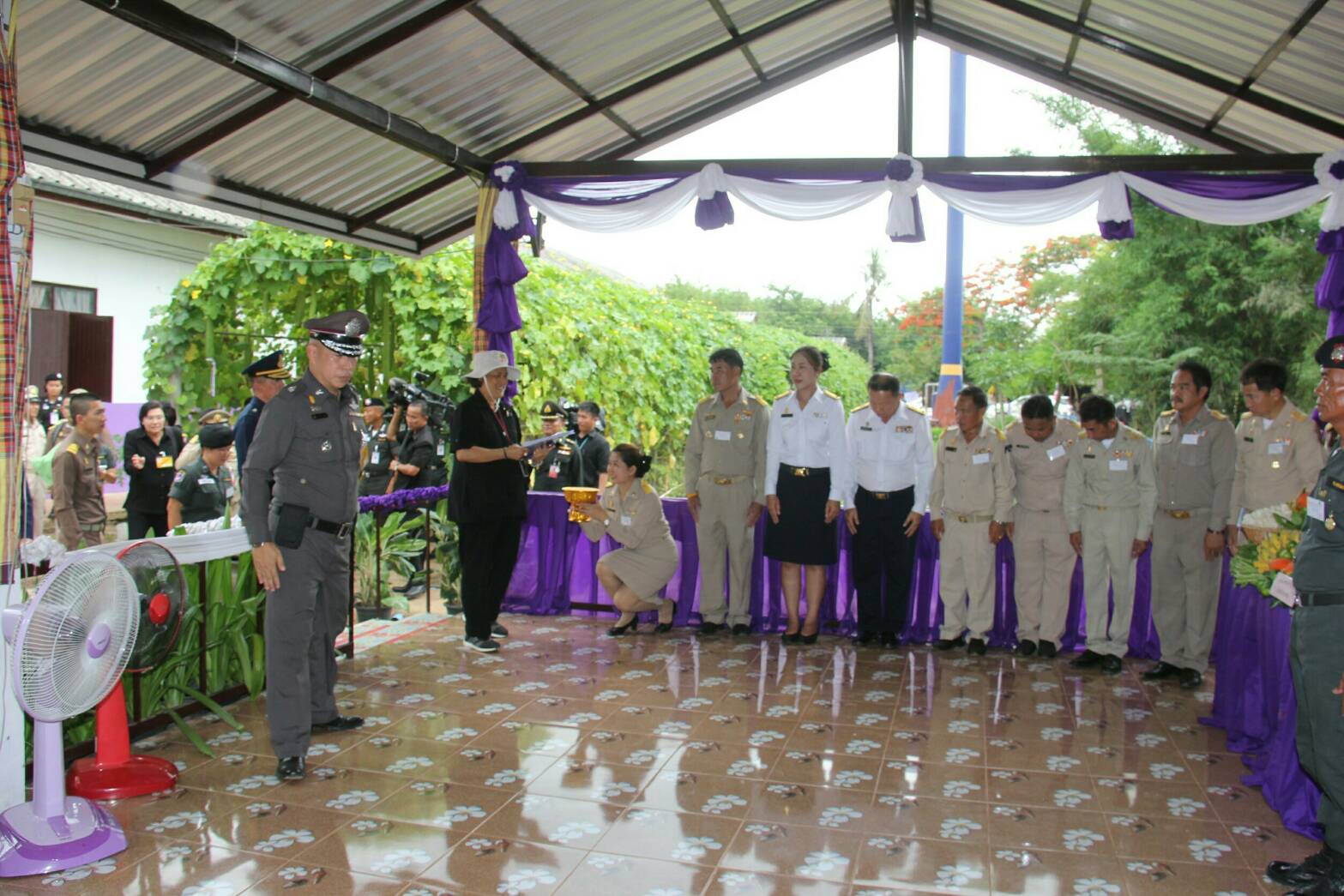 เฝ้ารับเสด็จสมเด็จพระเทพรัตนราชสุดาสยามบรมราชกุมารี ในการเสด็จพระราชดำเนินทรงปฏิบัติพระราชกรณียกิจ