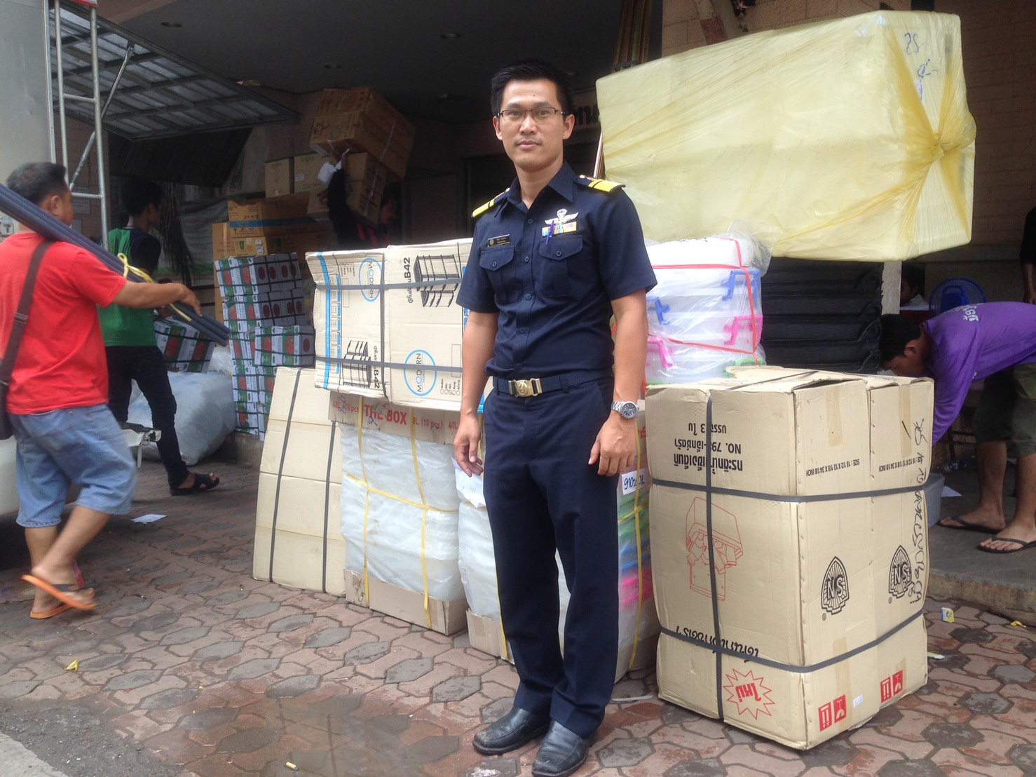 ตรวจป้องกันการลักลอบและตรวจสอบสินค้าสัตว์น้ำ ที่ขออนุญาตส่งไปยัง สปป.ลาว..คลิก