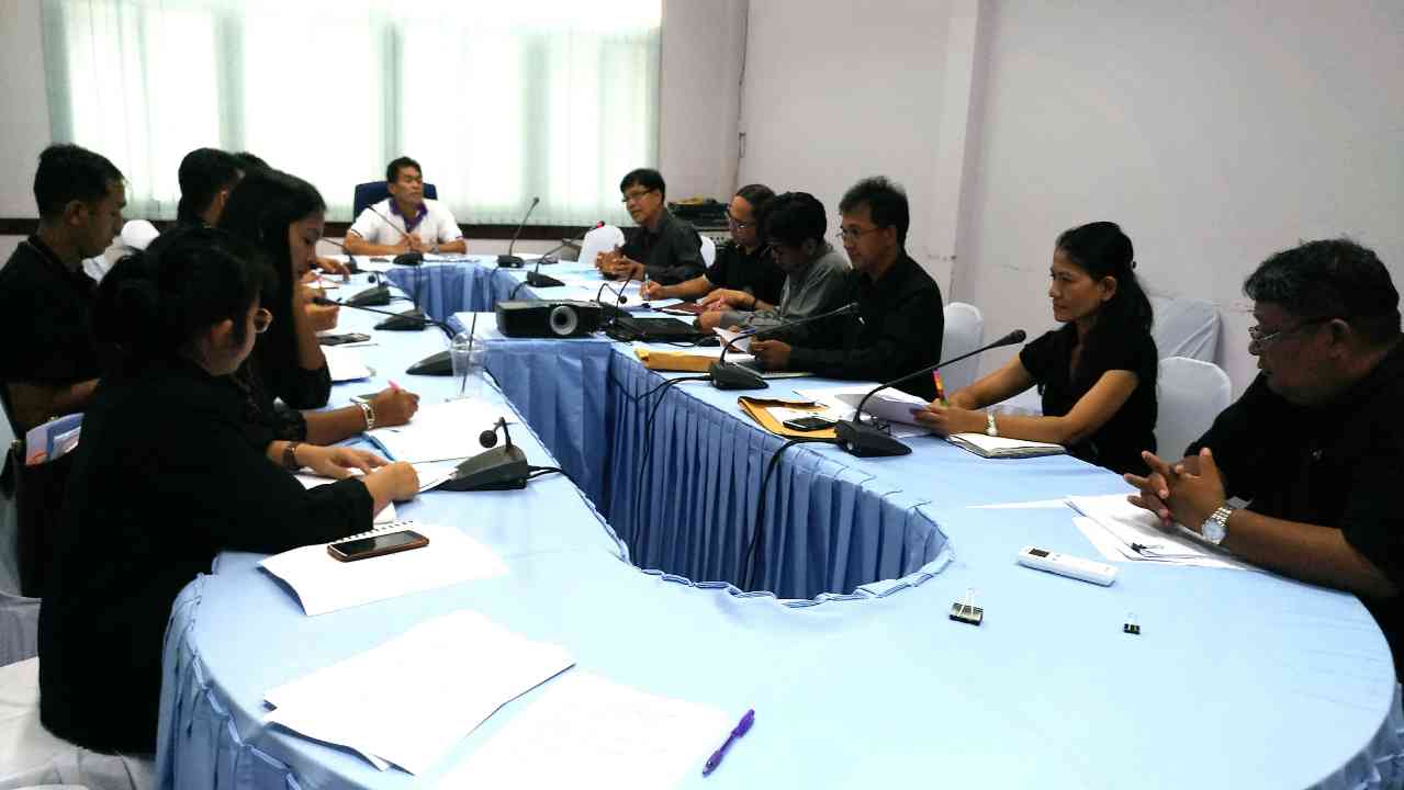 วันนี้  (13  มิ.ย. 60)  เวลา 14.00 น. นายก่อเกียรติ  กูลแก้ว ประมงจังหวัดสงขลา..คลิก