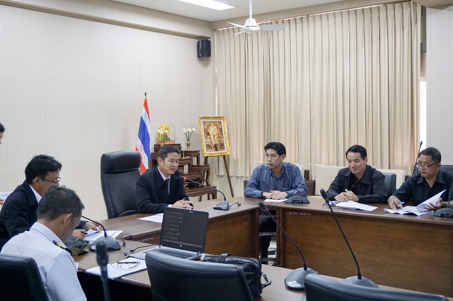 ประชุมข้าราชการและเจ้าหน้าที่ในสังกัดศูนย์ควบคุมการแจ้งเข้า - ออก เรือประมงเขต 1(สมุทรสาคร)..คลิก
