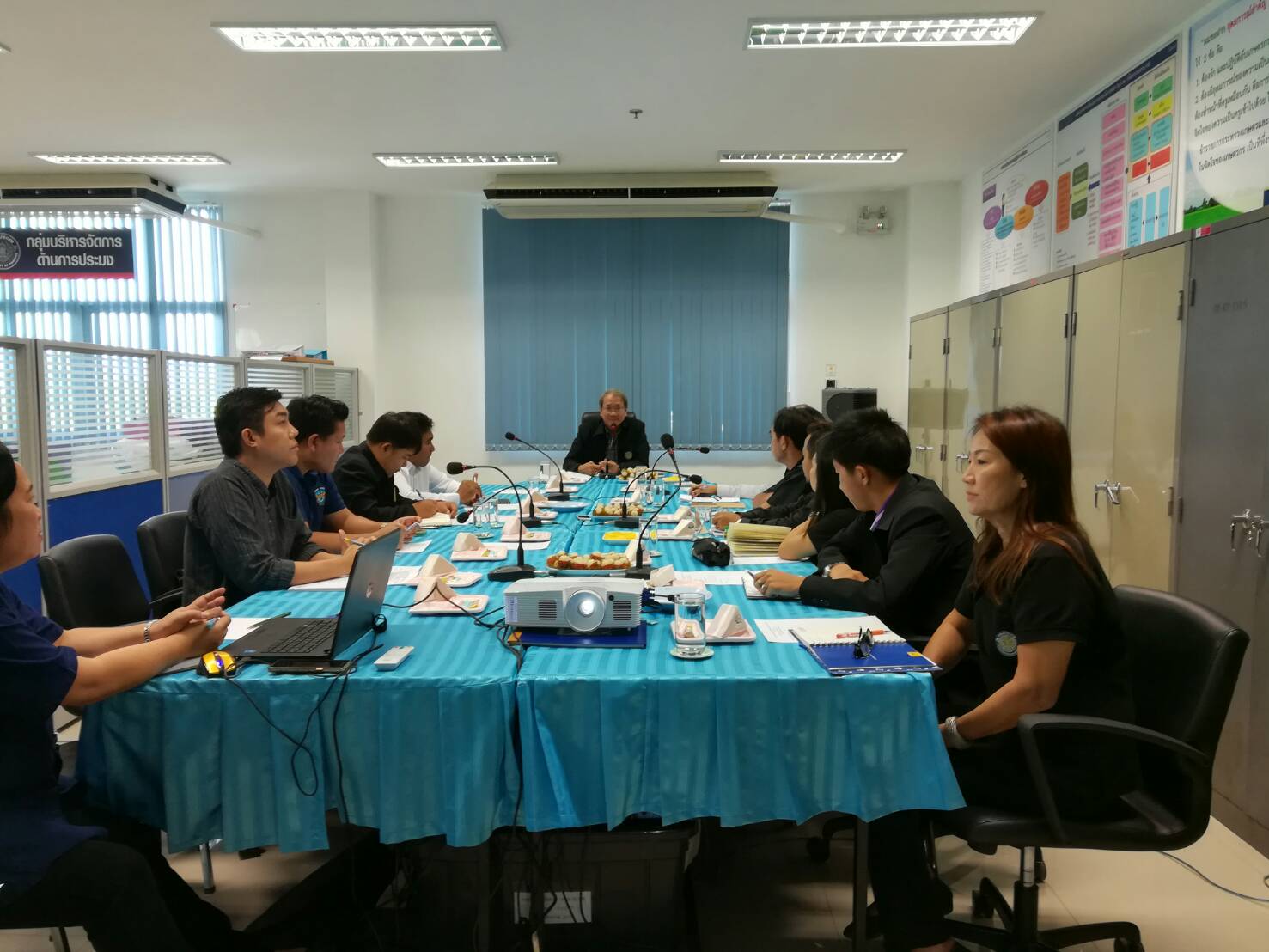 ร่วมประชุมคณะกรรมการขับเคลื่อนนโยบายของกรมประมงแบบเบ็ดเสร็จ ครั้งที่ 1/2560 ณ ห้องประชุมสำนักงานประมงจังหวัดน่าน..คลิก
