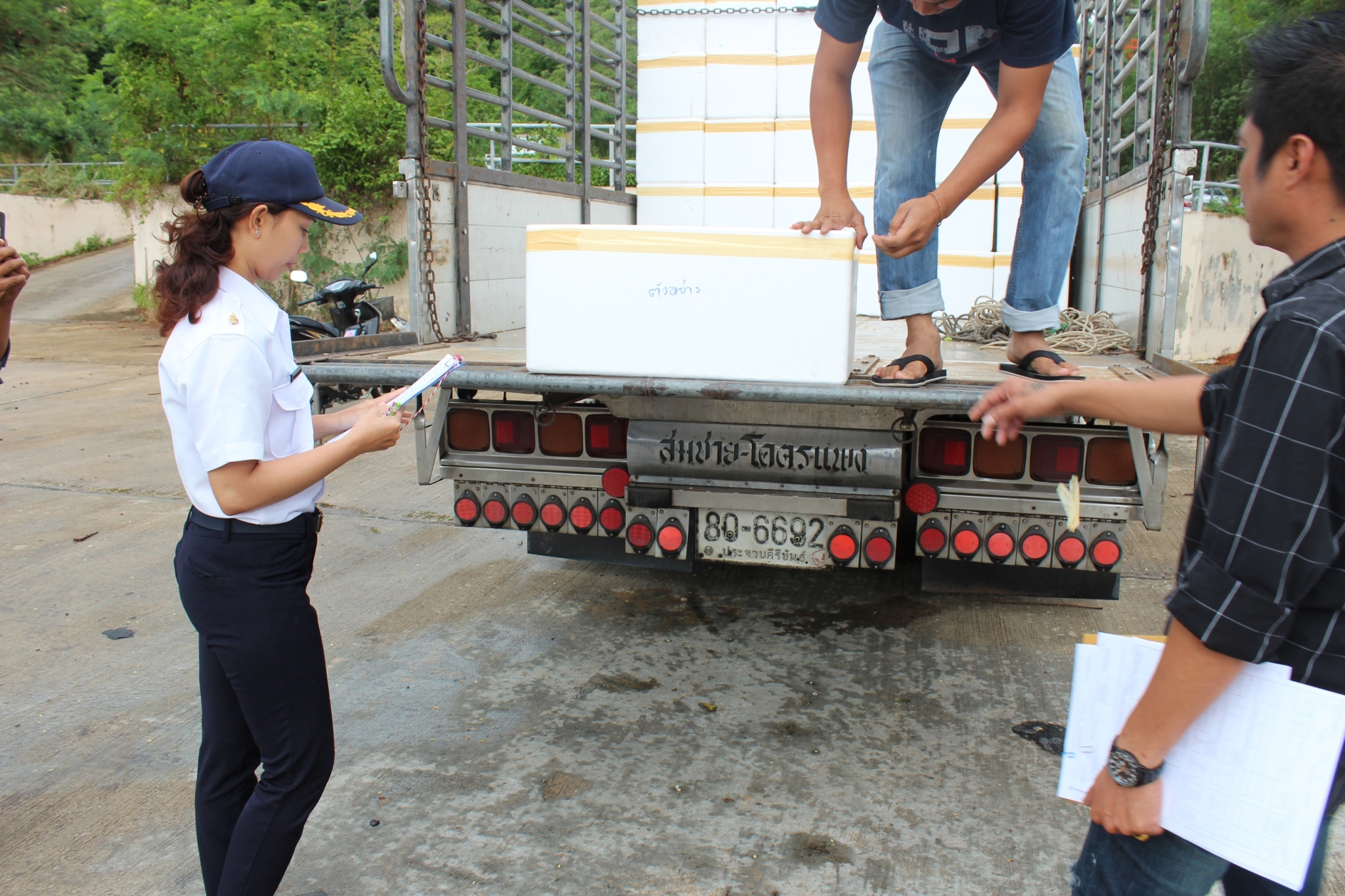 สินค้าส่งออกไปประเทศเมียนมาร์..คลิก