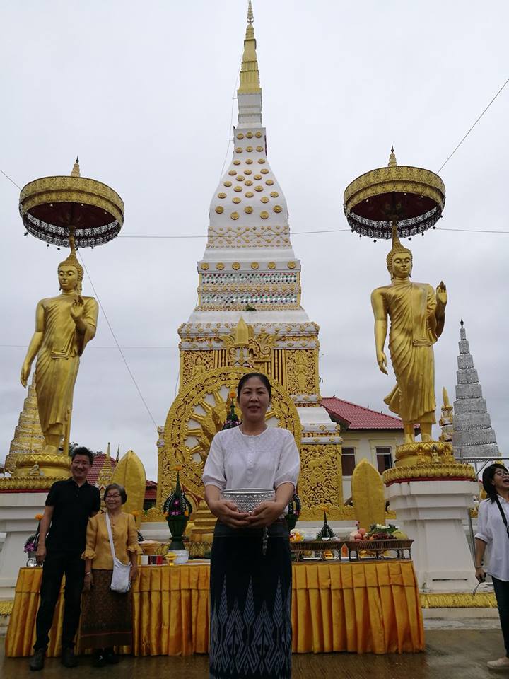 ร่วมพิธีทำบุญตักบาตรในกิจกรรมวิถีไทยวิถีพุทธ