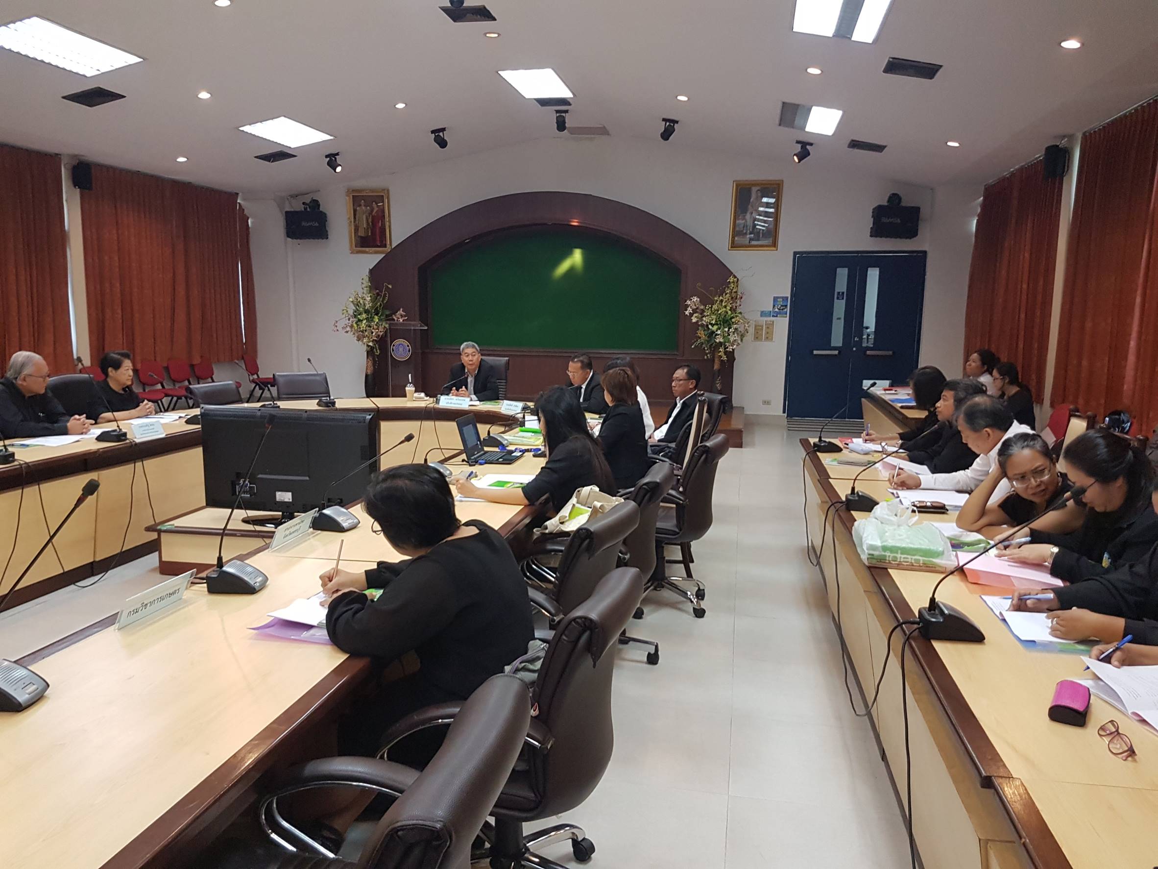 ประชุมหารือรับฟังข้อคิดเห็นข้อเสนอแนะแนวทางการขับเคลื่อนการเพาะเลี้ยงสาหร่ายพวงองุ่นเชิงพาณิชย์