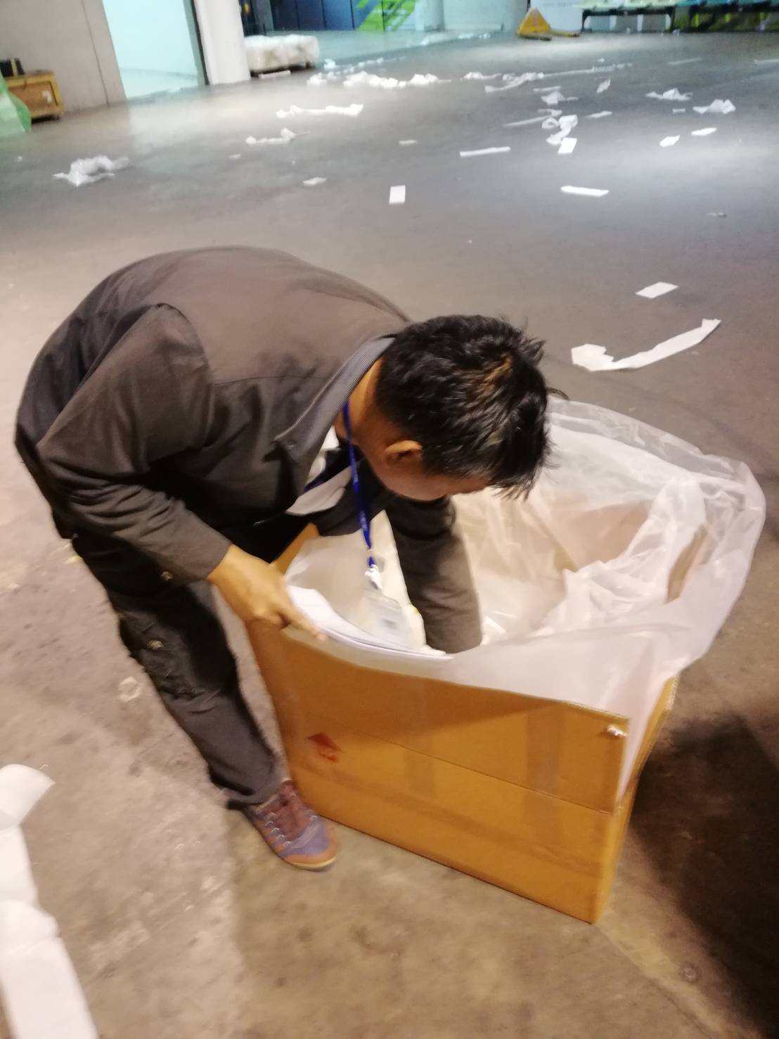 ด่านตรวจสัตว์นำ้ท่าอากาศยานดอนเมือง ตรวจสอบสินค้าสัตว์นำ้ส่งออก..คลิก