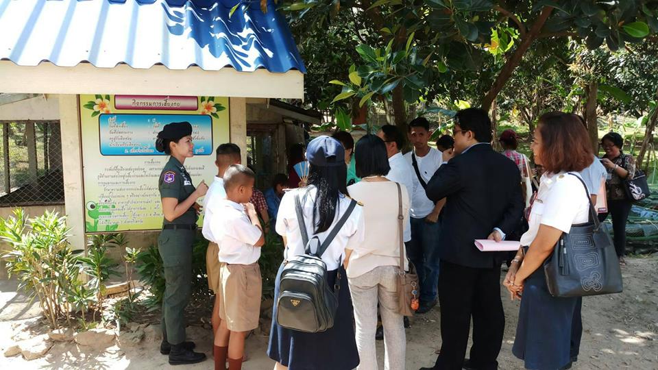 ร่วมต้อนรับคณะดูงานจากประเทศฟิลิปปิน ที่เดินทางมาดูงานที่โรงเรียนตำรวจตะเวนชายแดนบ้านถ้ำหิน..คลิก