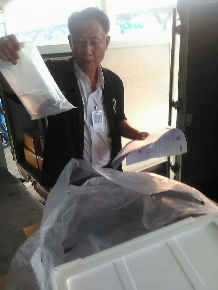 ด่านตรวจสัตว์นำ้ท่าอากาศยานดอนเมือง ตรวจสอบสินค้าสัตว์นำ้ส่งออก..คลิก