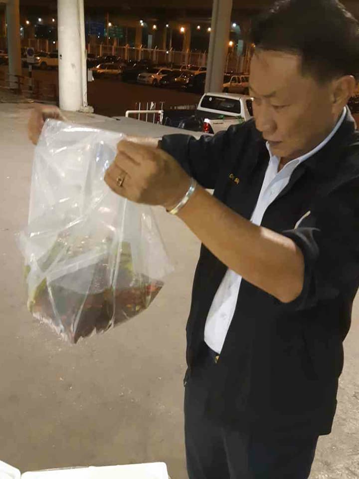 ด่านตรวจสัตว์นำ้ท่าอากาศยานดอนเมือง ตรวจสอบสินค้าสัตว์นำ้ส่งออก..คลิก
