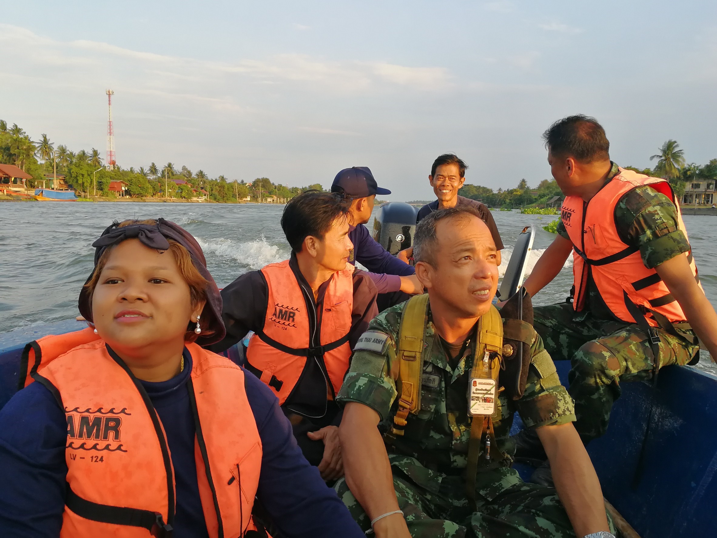 ร่วมตรวจป้องปรามผู้กระทำผิด ตามพระราชกำหนดการประมง พ.ศ.2558 ในเขตท้องที่อำเภอเมืองราชบุรีและอำเภอดำเนินสะดวก..คลิก