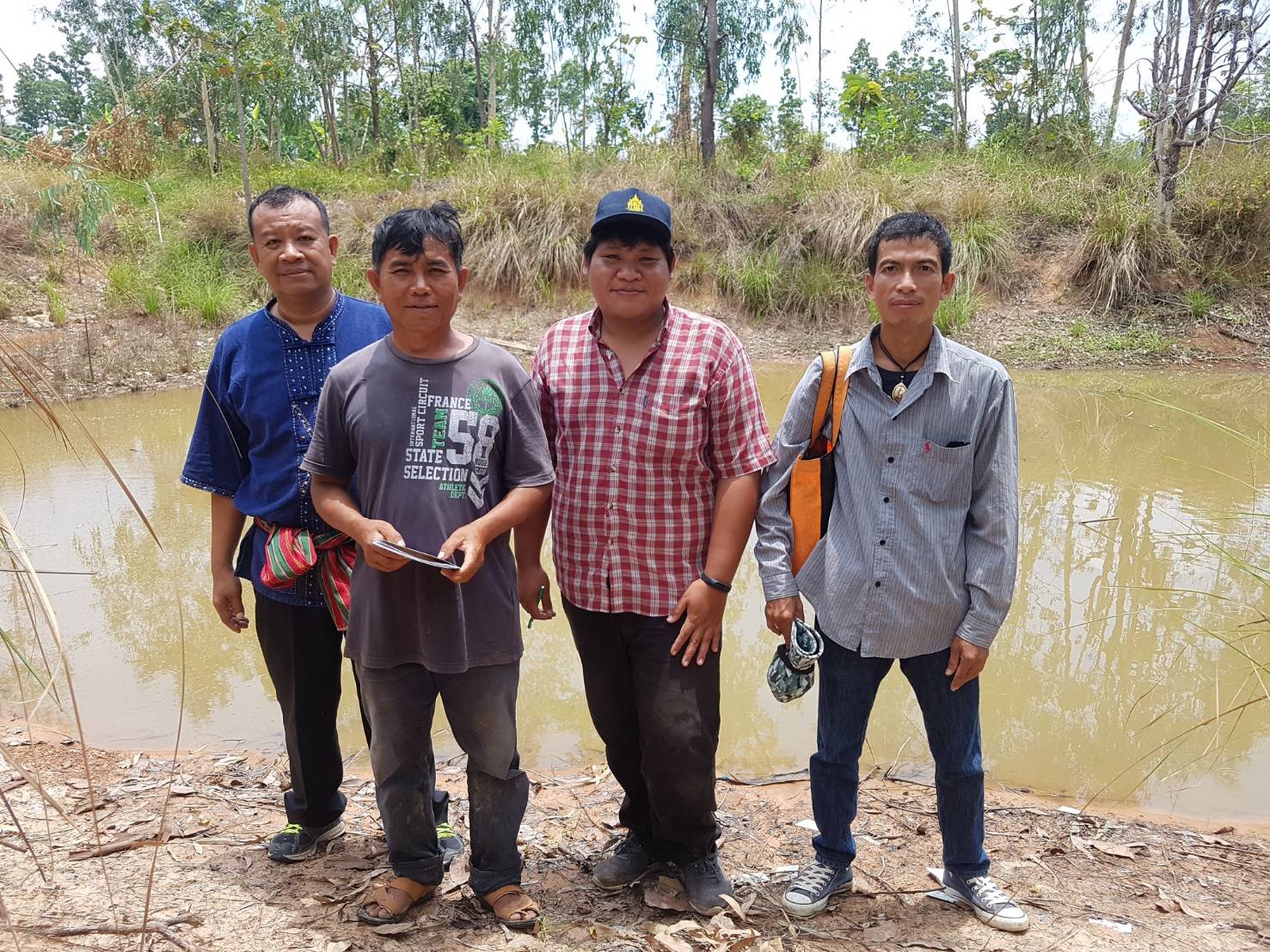 ถ่ายทอดองค์ความรู้ เรื่อง วิธีการเตรียมจุลินทรีย์ PSB (จุลินทรีย์สังเคราะห์แสง) จำนวน 6 ราย..คลิก