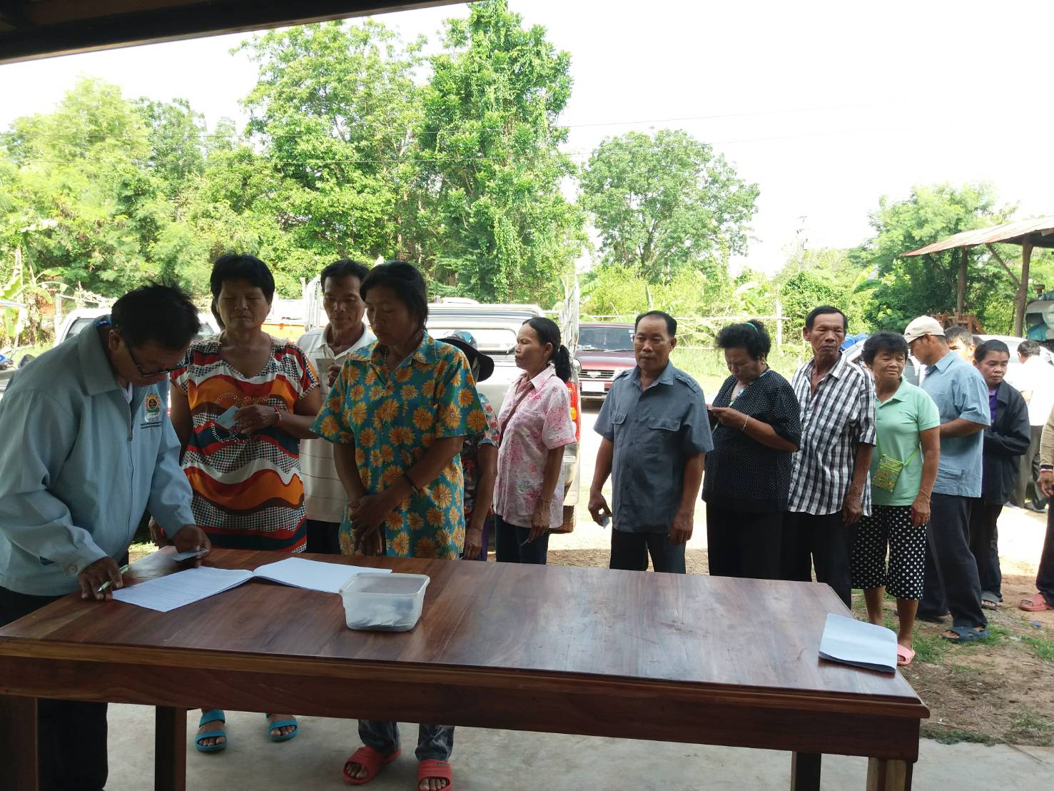 มอบพันธุ์สัตว์น้ำแก่เกษตรกร โครงการ 5 ประสาน สืบสานเกษตรทฤษฎีใหม่ ถวายในหลวง อำเภอบัวลาย..คลิก