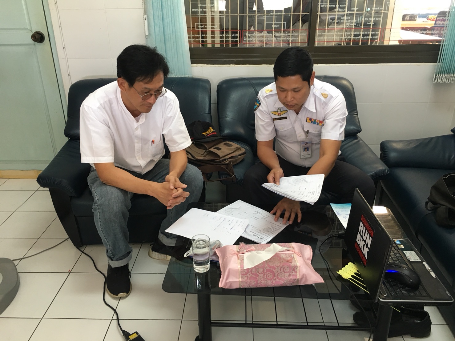 เจ้าหน้าที่ศูนย์บริหารจัดการด่านตรวจสัตว์น้ำเขต 1 (เชียงราย) ได้ประชาสัมพันธ์ให้คำปรึกษาแก่ผู้ประกอบการ เกี่ยวกับขั้นตอนการลงทะเบียนเข้าใช้ระบบ Fisheries Single window (FSW)..คลิก