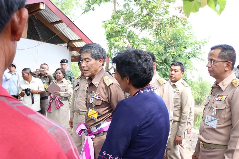 ร่วมให้การต้อนรับองคมนตรี