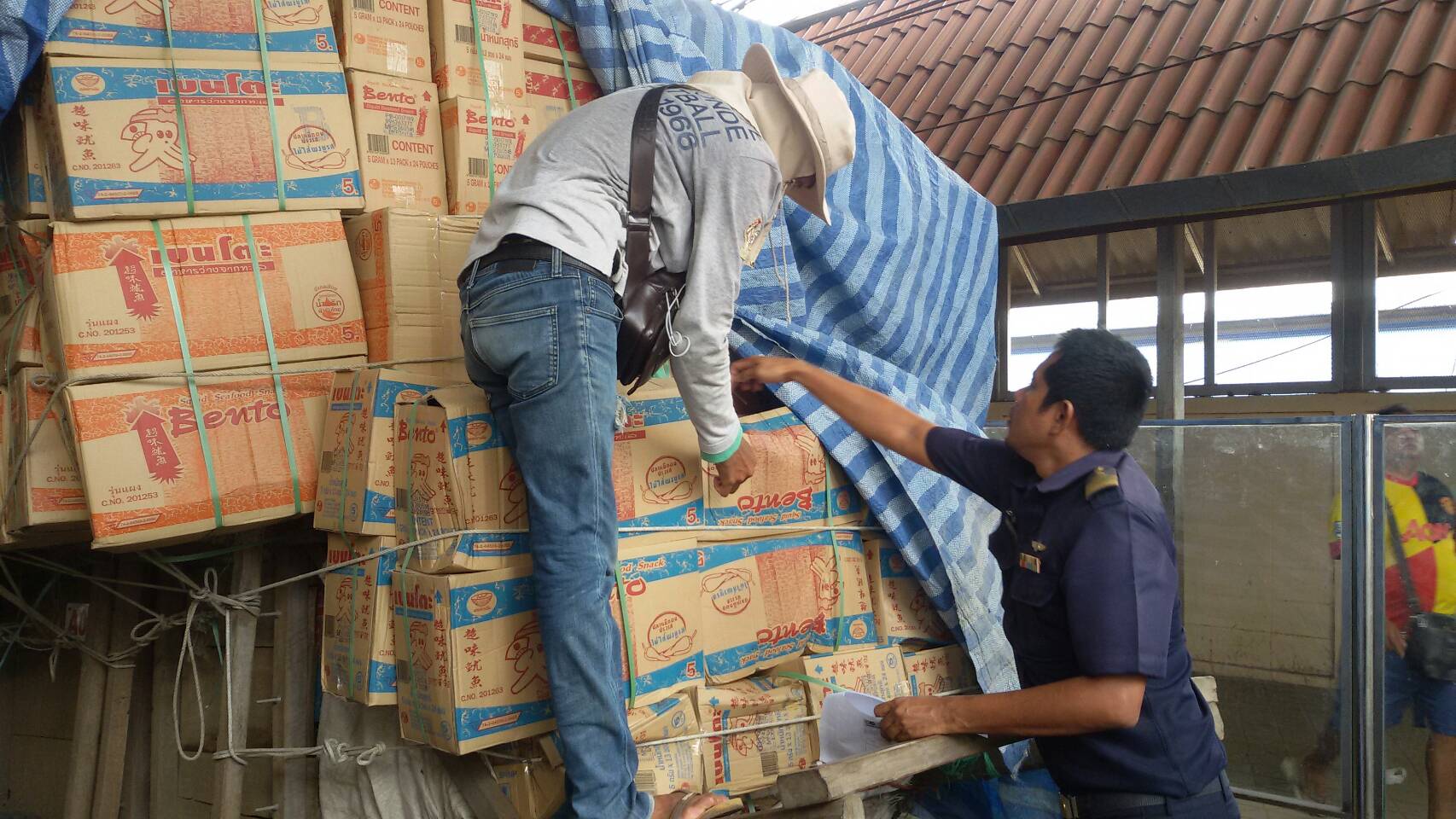 ตรวจสอผลิตภัณฑ์ประมง ที่ส่งออกไปประเทศกัมพูชา..คลิก