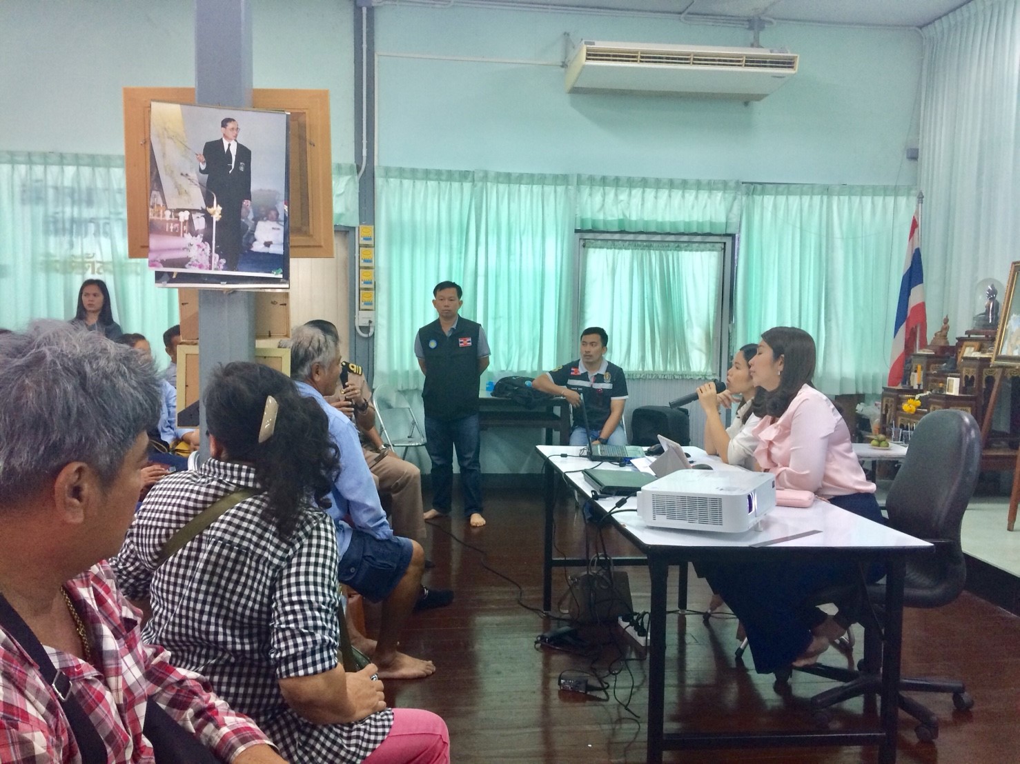 การประชุมประชาสัมพันธ์ชี้แจงการแจ้งเข้า - ออก เรือประมง ระบบ 285 ออนไลน์..คลิก