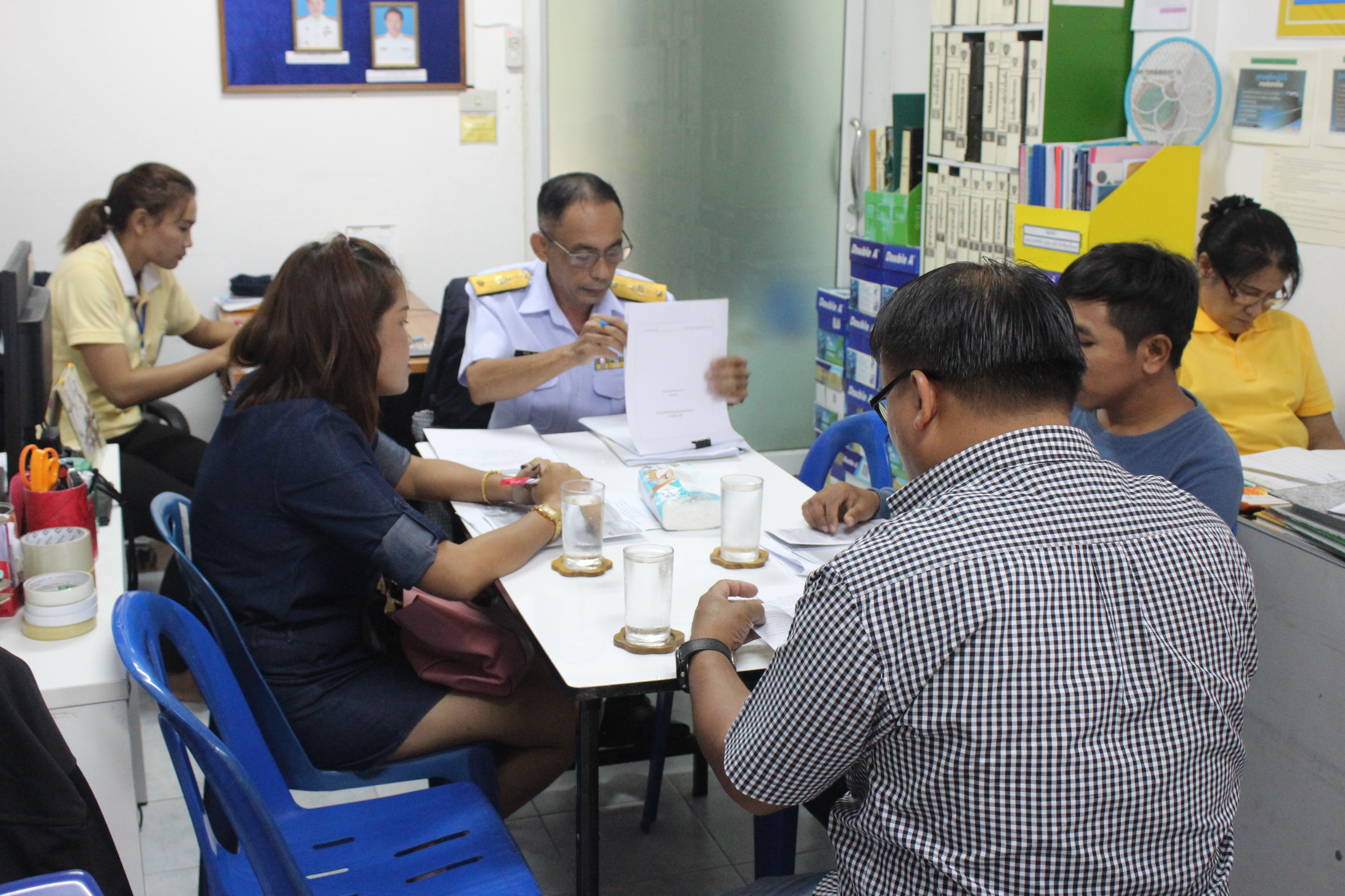 ประชุมผู้ประกอบการ และตัวแทนออกของ..คลิก