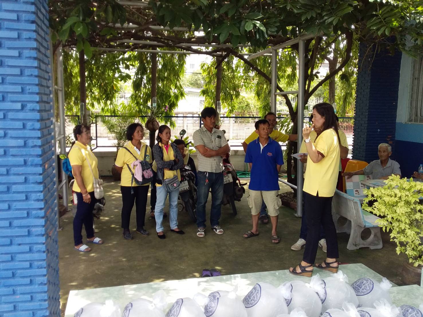 ปัจจัยการผลิตเกษตรกรโครงการเกษตรทฤษฎีใหม่ของอำเภอเมือง..คลิก
