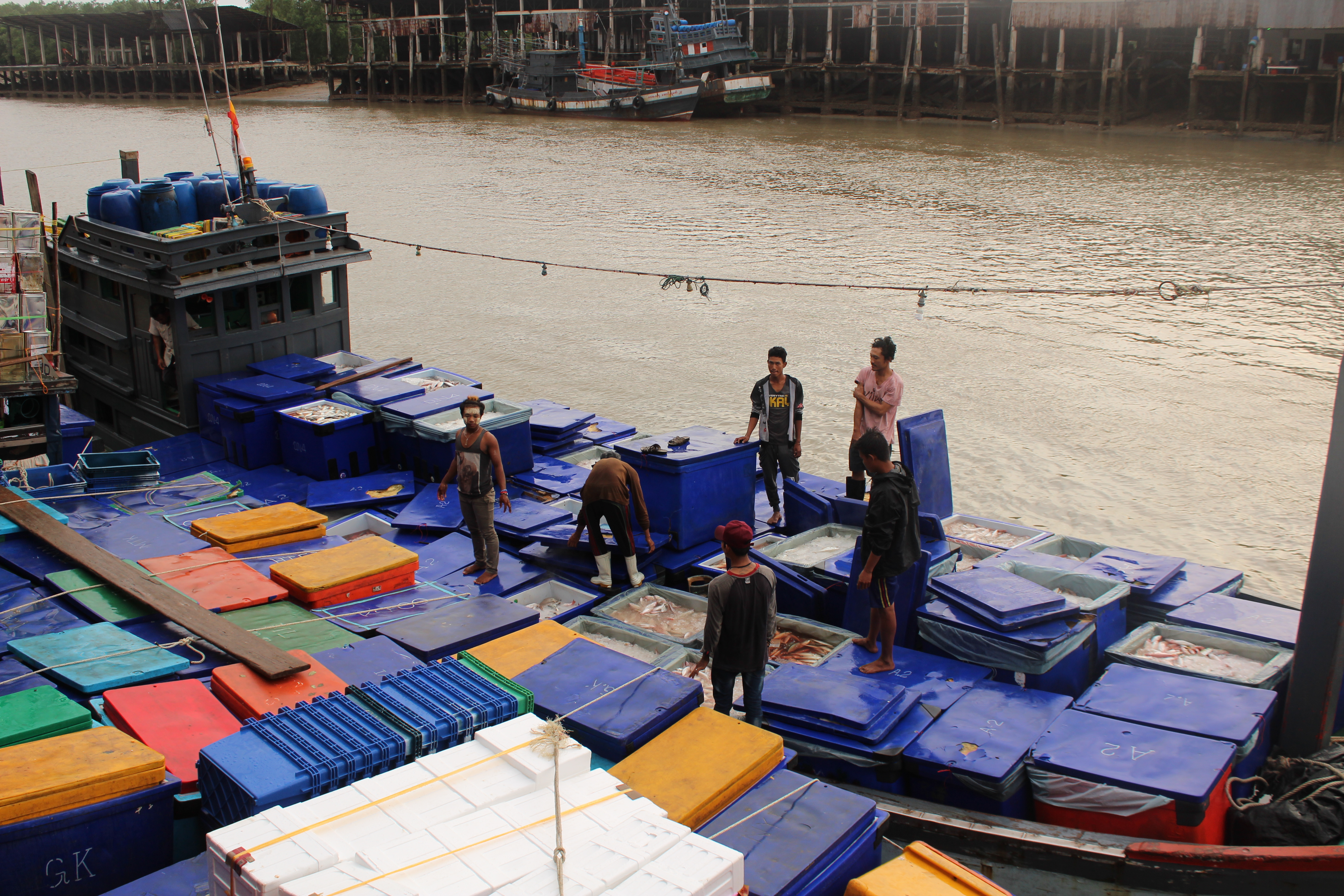 ตรวจสอบเรือและสินค้านำเข้าจากประเทศ MYANMAR..คลิก
