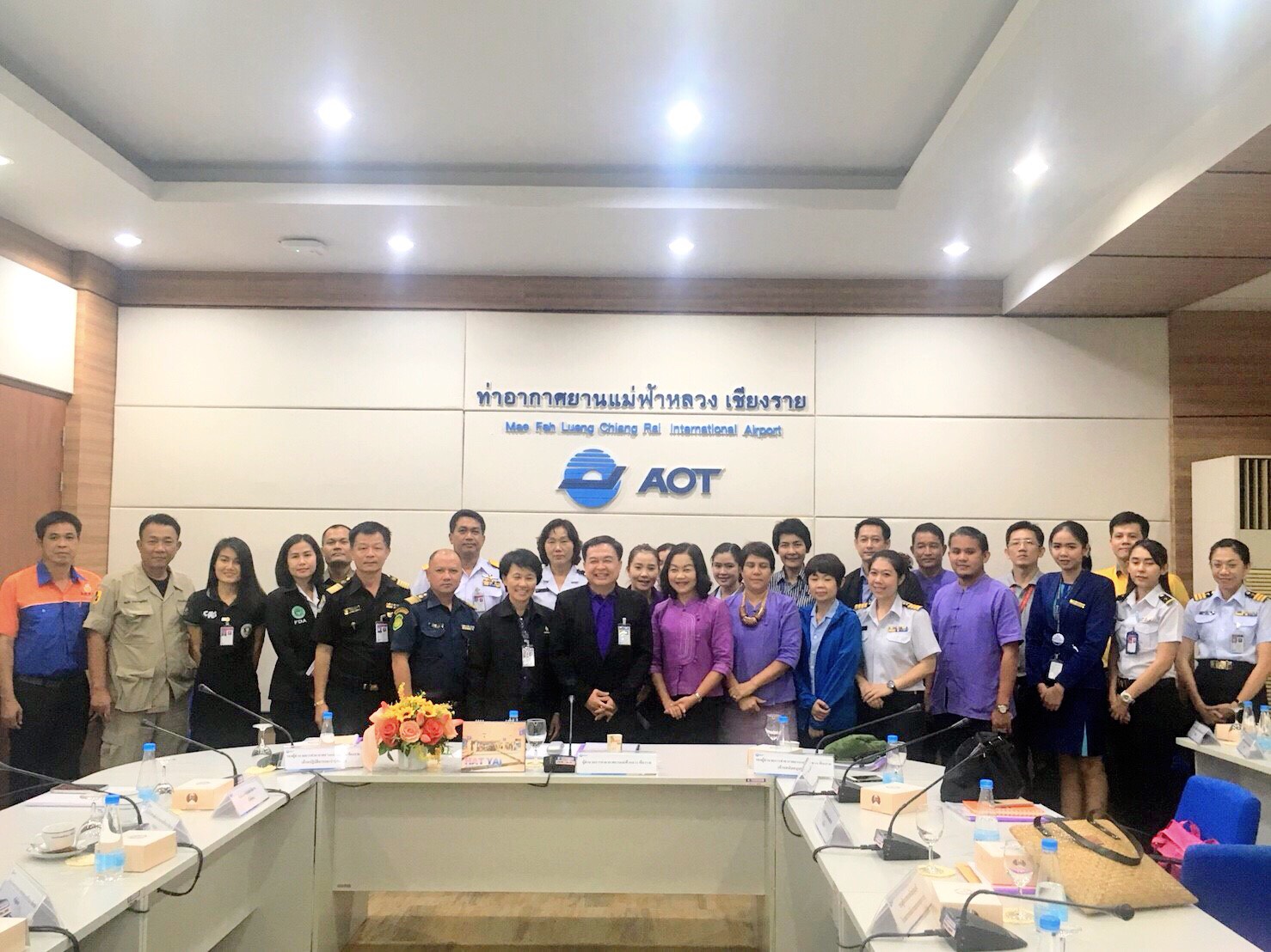 นายแสงศักดา กาลานุสนธิ์ ผู้อำนวยการศูนย์บริหารจัดการด่านตรวจสัตว์น้ำเขต 1 (เชียงราย) เข้าร่วมประชุมคณะทำงานพัฒนาสมรรถนะช่องทางเข้าออกระหว่างประเทศ..คลิก